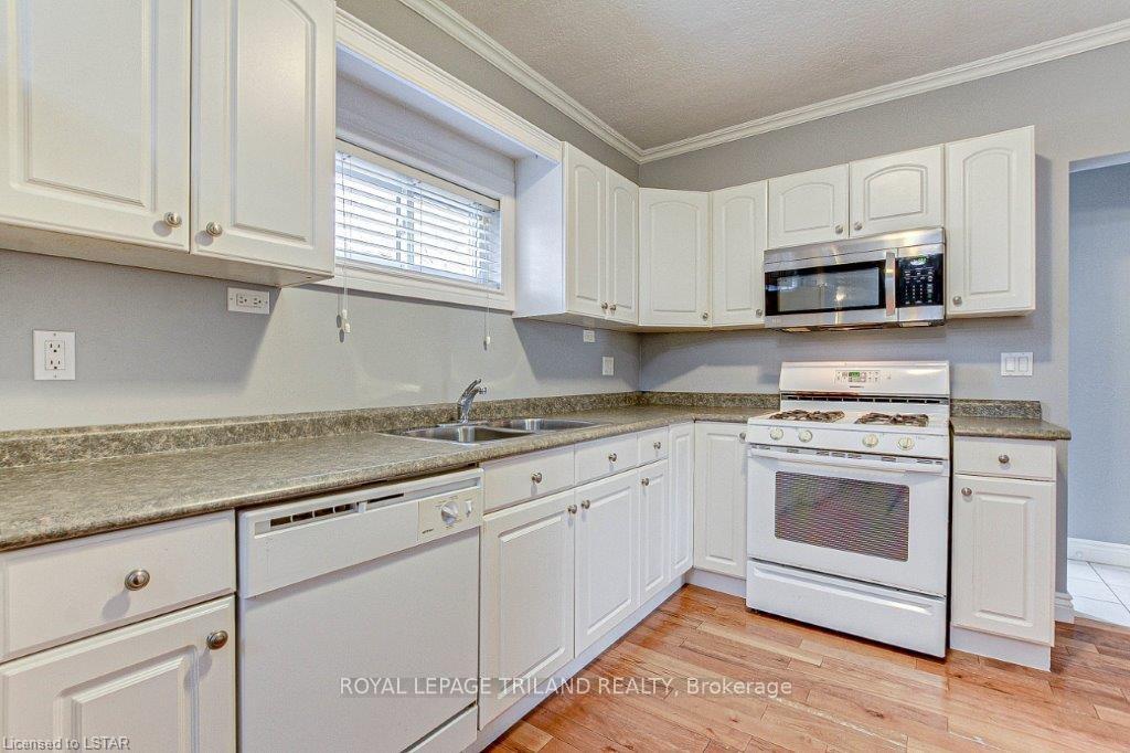 Photo 8 of 256 Edinburgh Street, London, North N — HOMEH