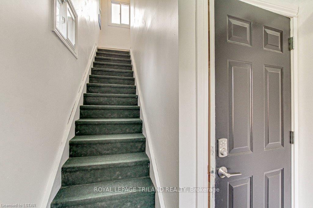 Photo 18 of 256 Edinburgh Street, London, North N — HOMEH