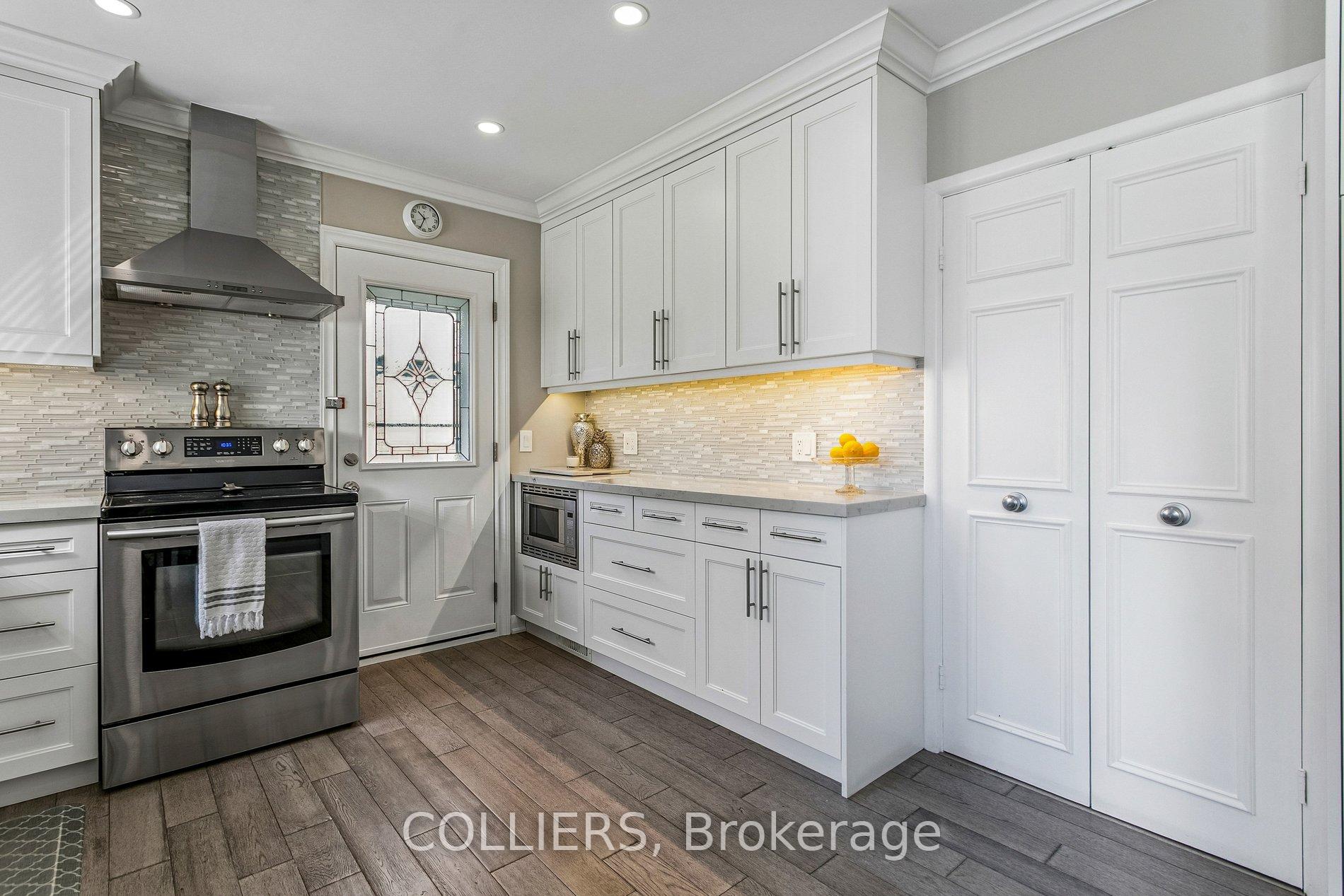 Photo 8 of 24 Tettenhall Road, Etobicoke, Princess-Rosethorn — HOMEH