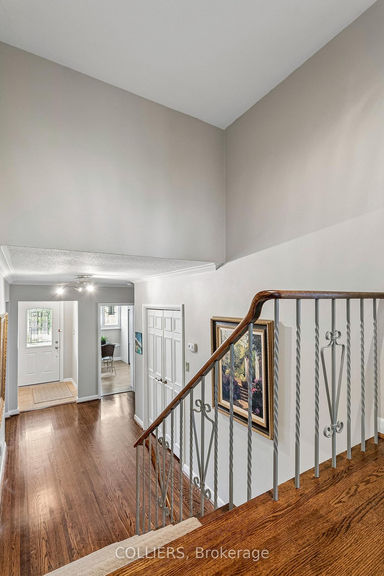 Photo 12 of 24 Tettenhall Road, Etobicoke, Princess-Rosethorn — HOMEH