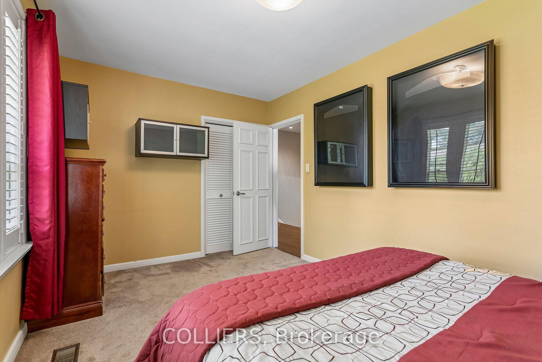 Photo 17 of 24 Tettenhall Road, Etobicoke, Princess-Rosethorn — HOMEH