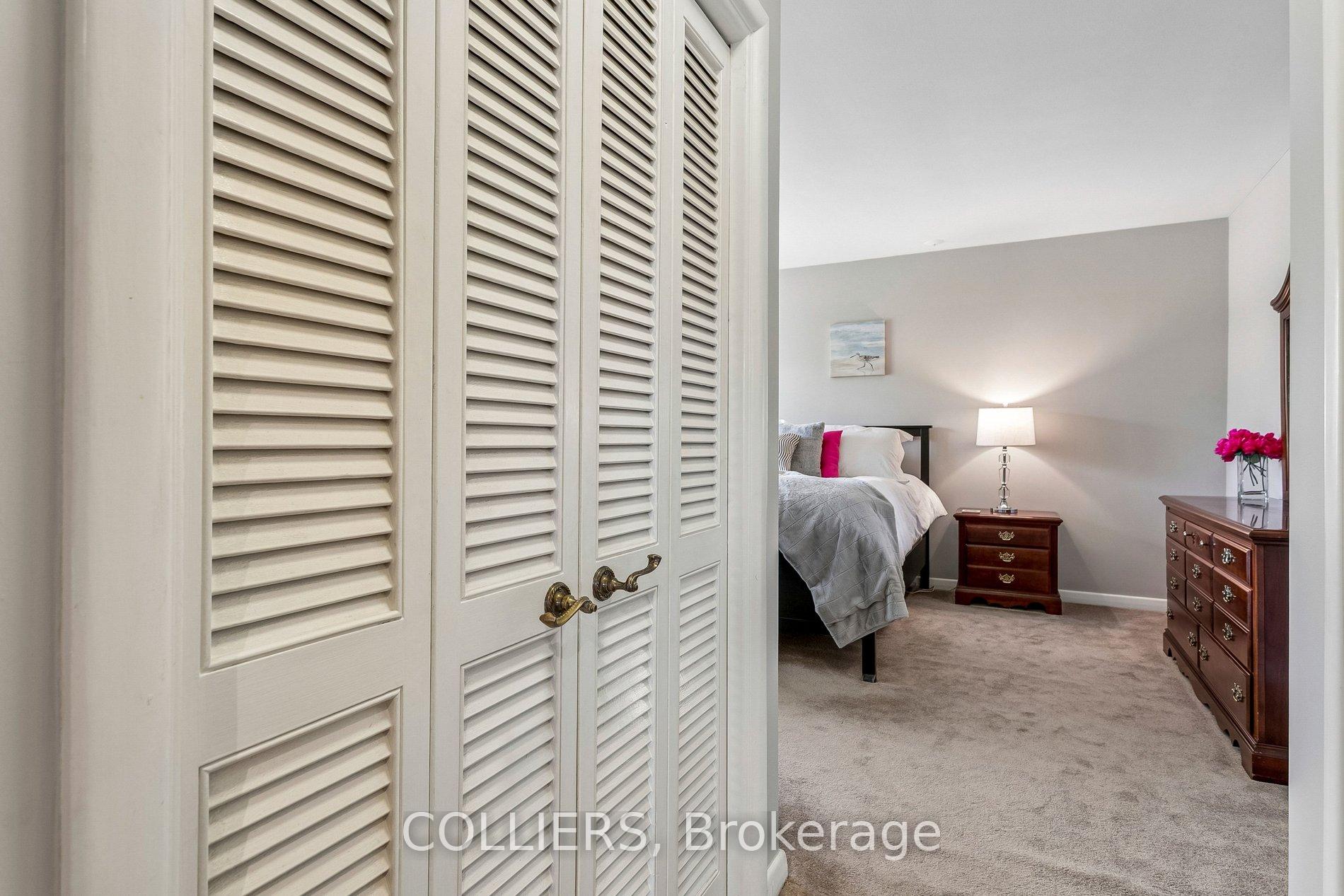 Photo 20 of 24 Tettenhall Road, Etobicoke, Princess-Rosethorn — HOMEH