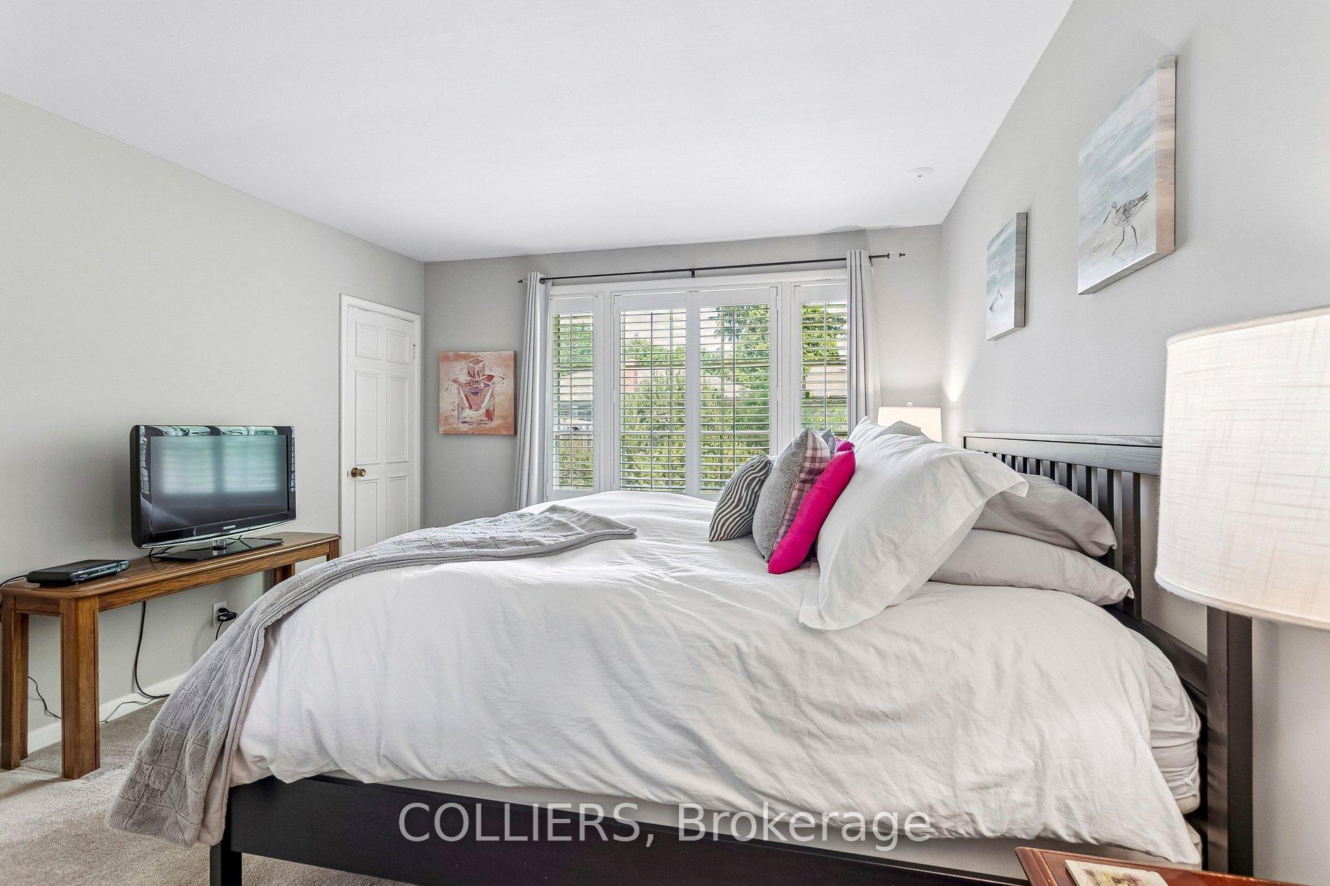 Photo 22 of 24 Tettenhall Road, Etobicoke, Princess-Rosethorn — HOMEH