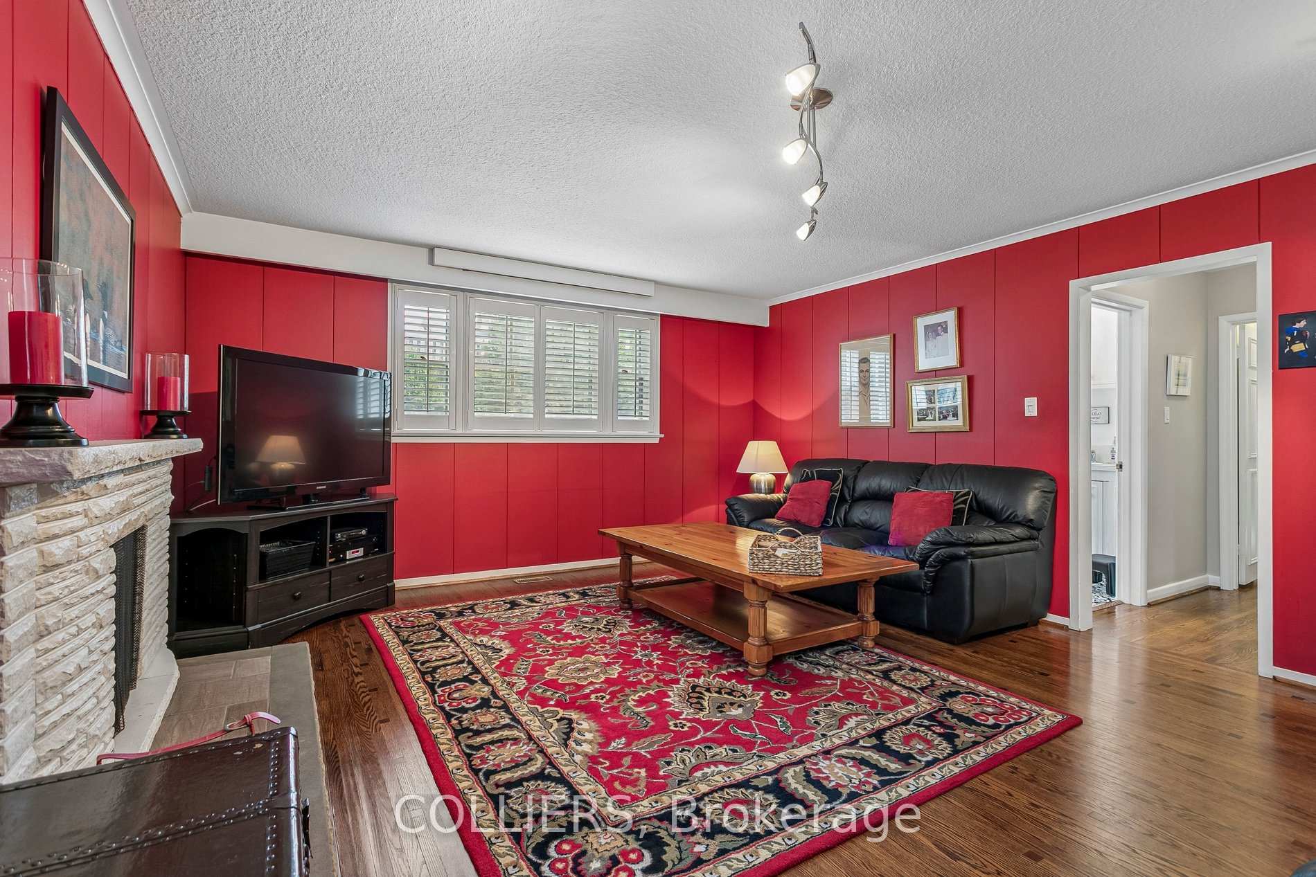 Photo 27 of 24 Tettenhall Road, Etobicoke, Princess-Rosethorn — HOMEH