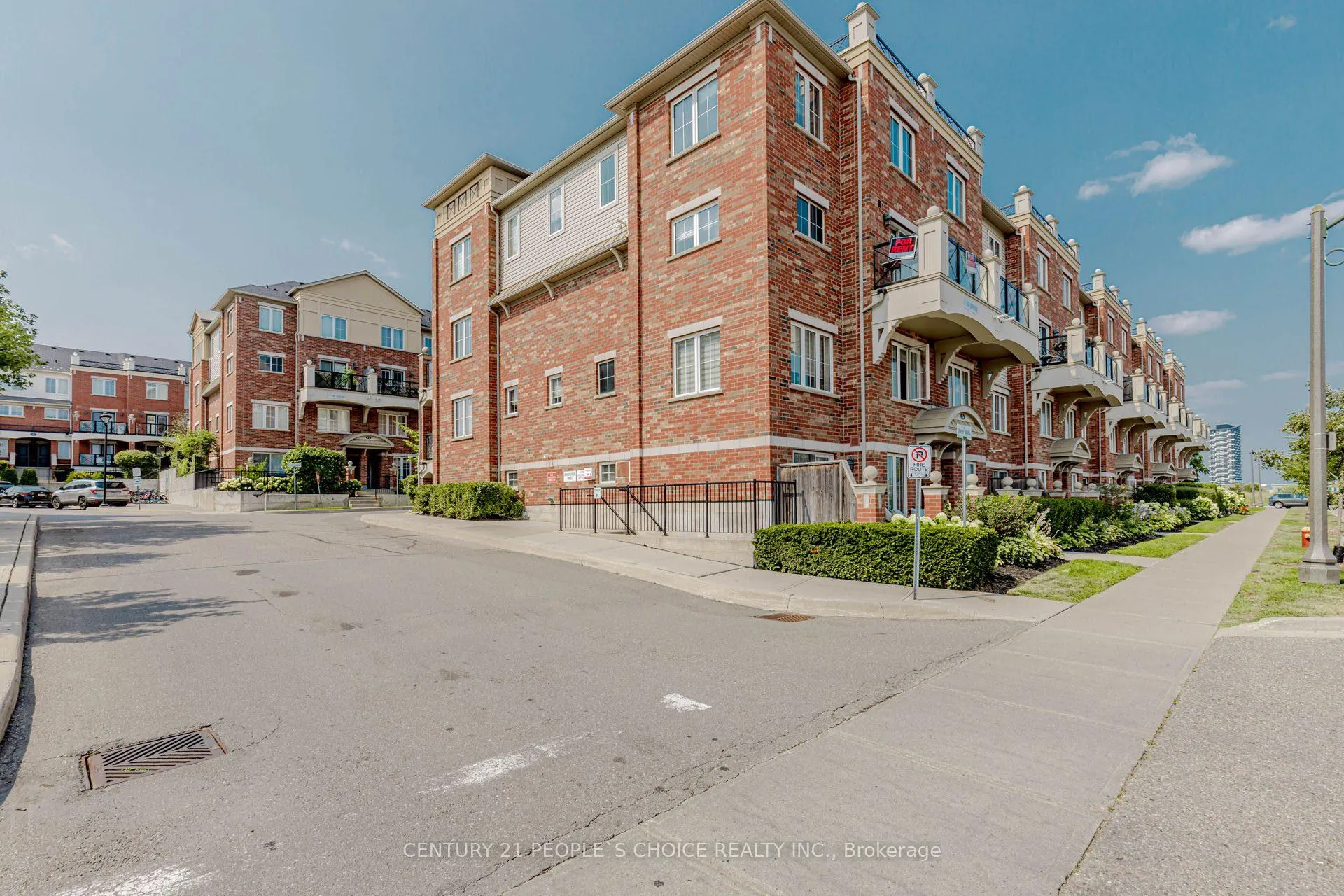 Front of Unit 25, 47 Hays Boulevard