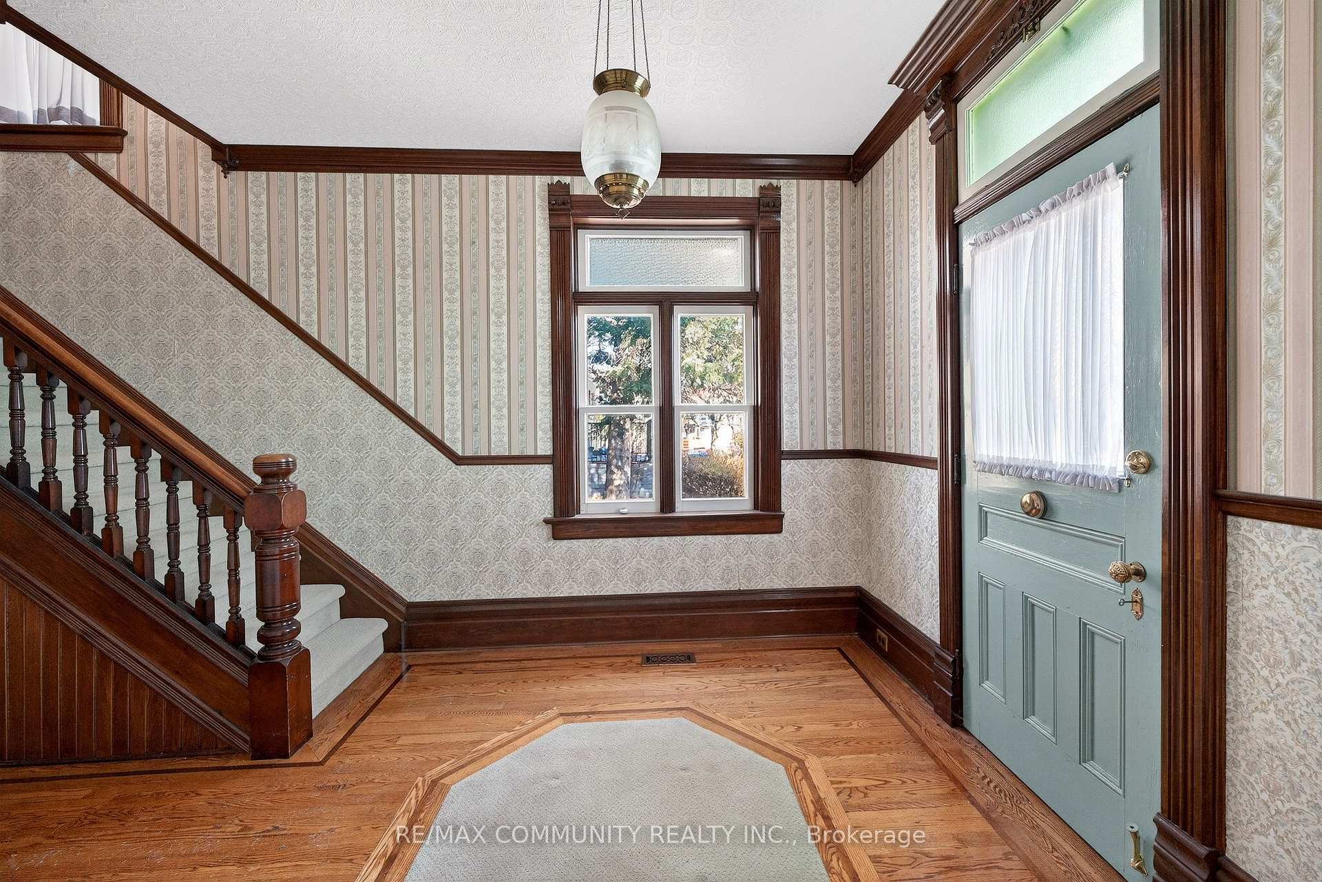 Photo 9 of 28 Queen Street, Innisfil, Cookstown — HOMEH