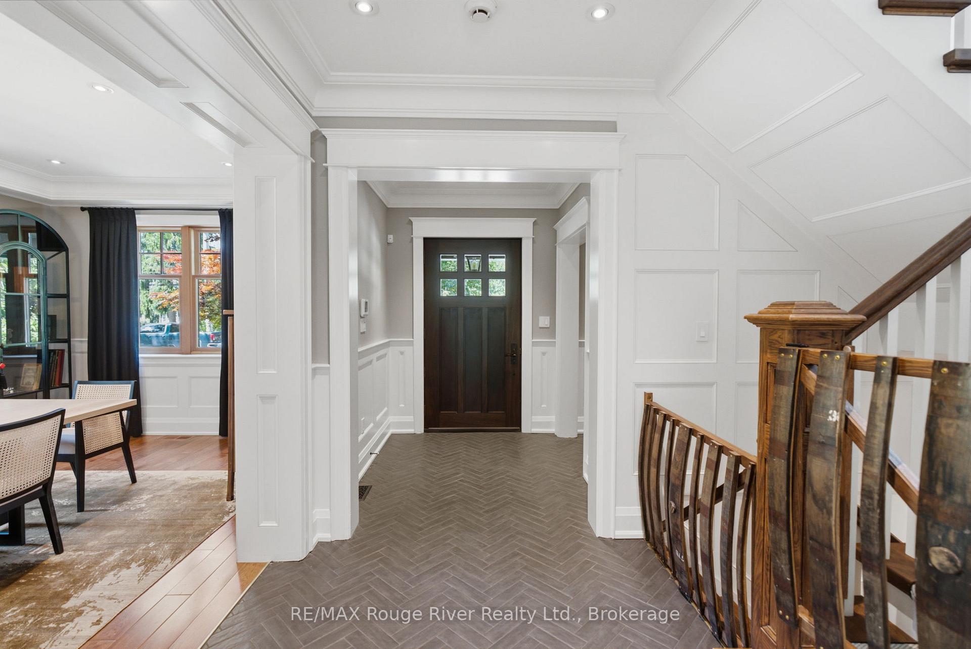 Photo 3 of 505 King Street, Whitby, Downtown Whitby — HOMEH