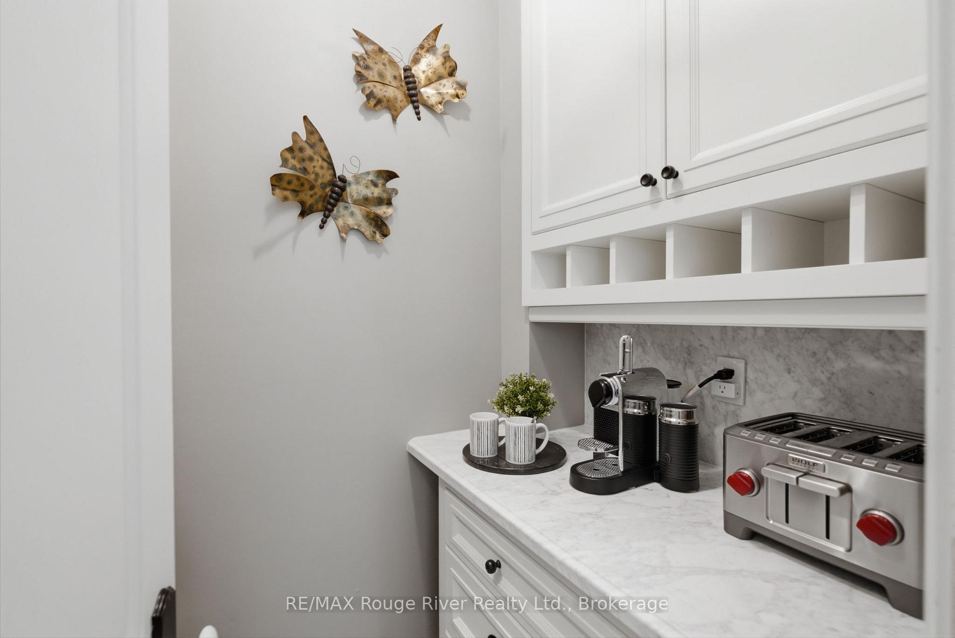 Photo 14 of 505 King Street, Whitby, Downtown Whitby — HOMEH