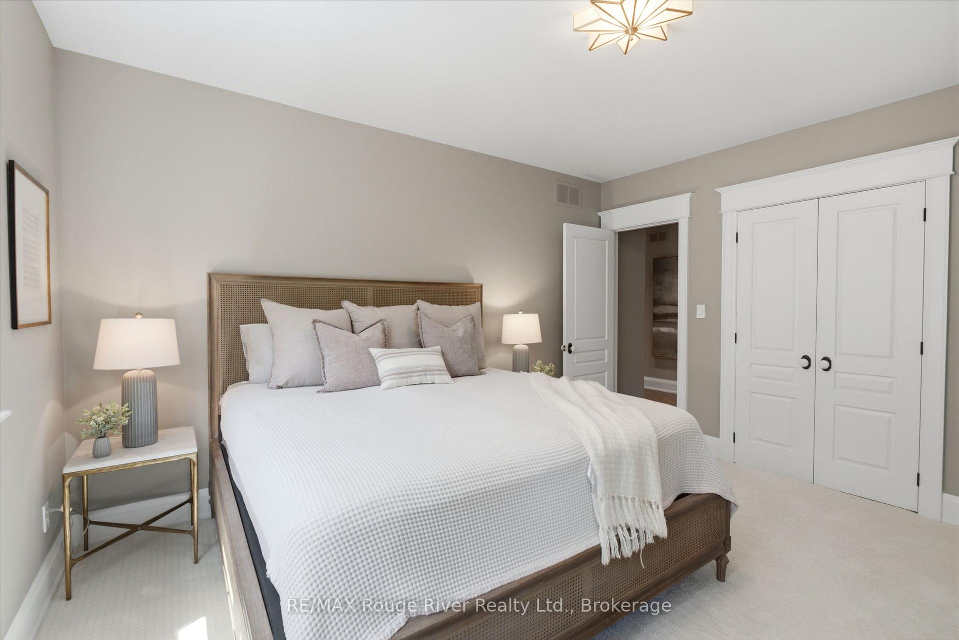 Photo 30 of 505 King Street, Whitby, Downtown Whitby — HOMEH