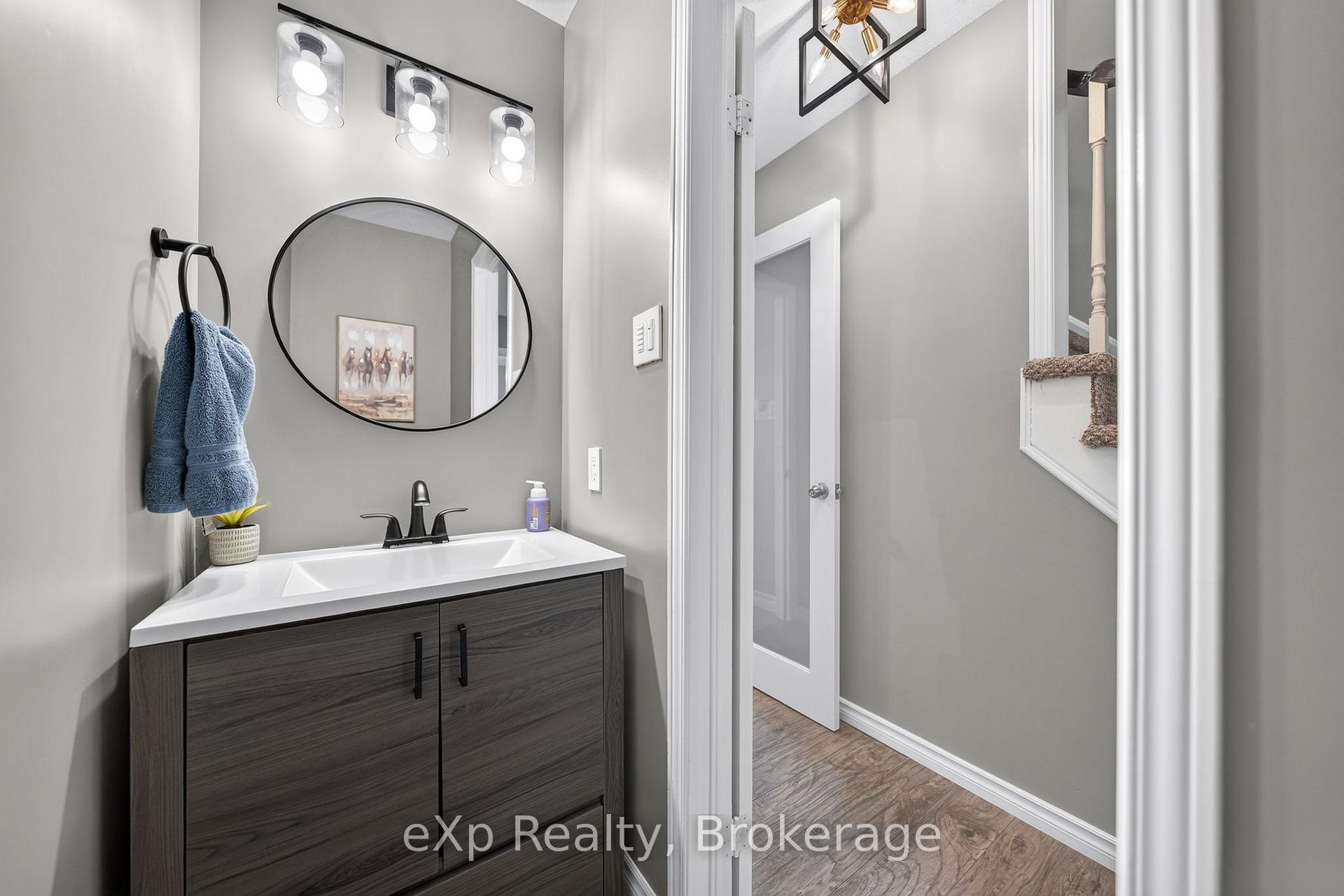 Photo 15 of 27 Parker Place, Guelph, Victoria North — HOMEH