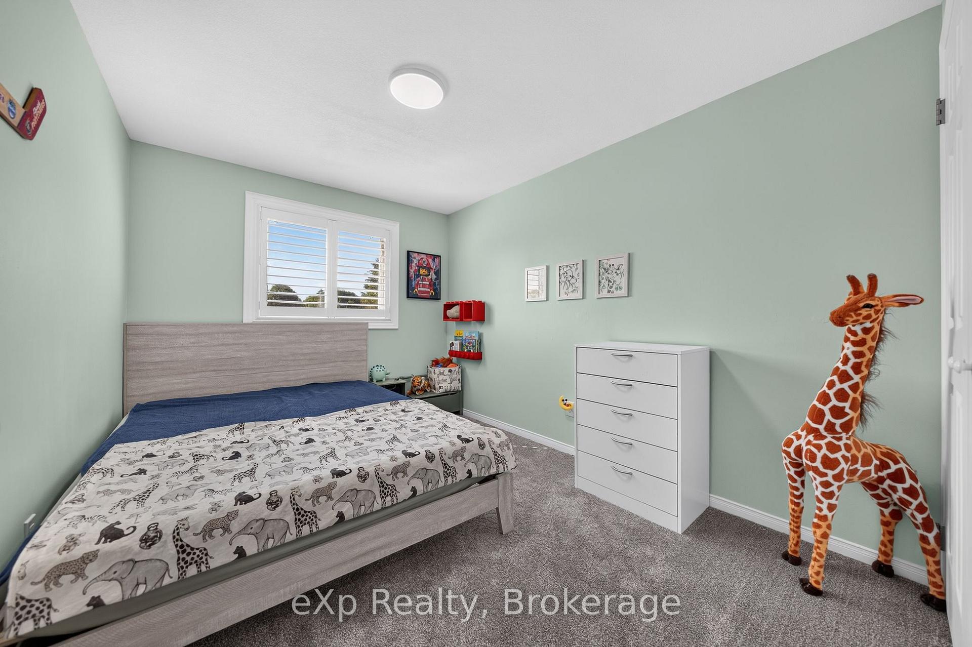 Photo 22 of 27 Parker Place, Guelph, Victoria North — HOMEH