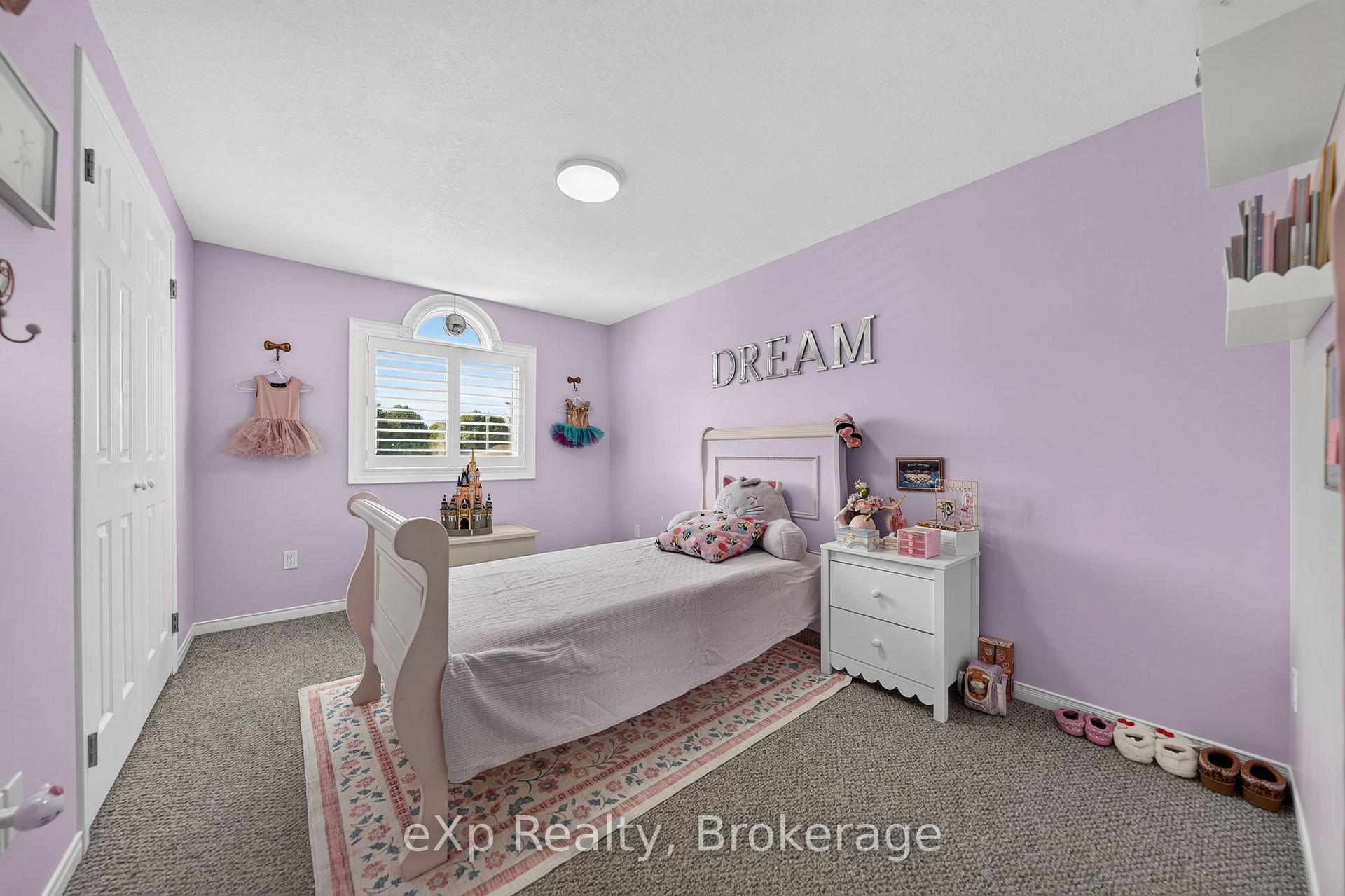 Photo 24 of 27 Parker Place, Guelph, Victoria North — HOMEH