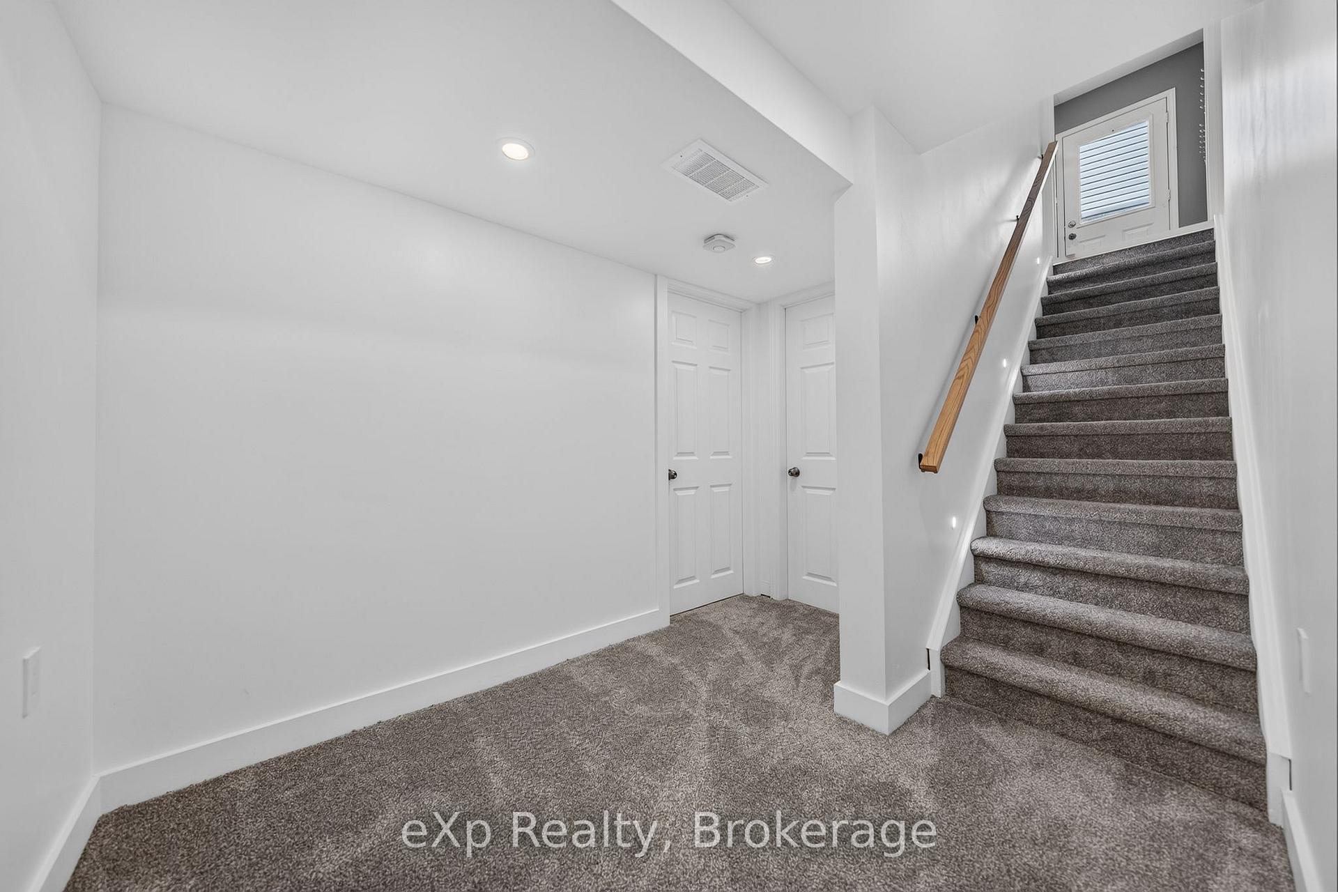 Photo 30 of 27 Parker Place, Guelph, Victoria North — HOMEH