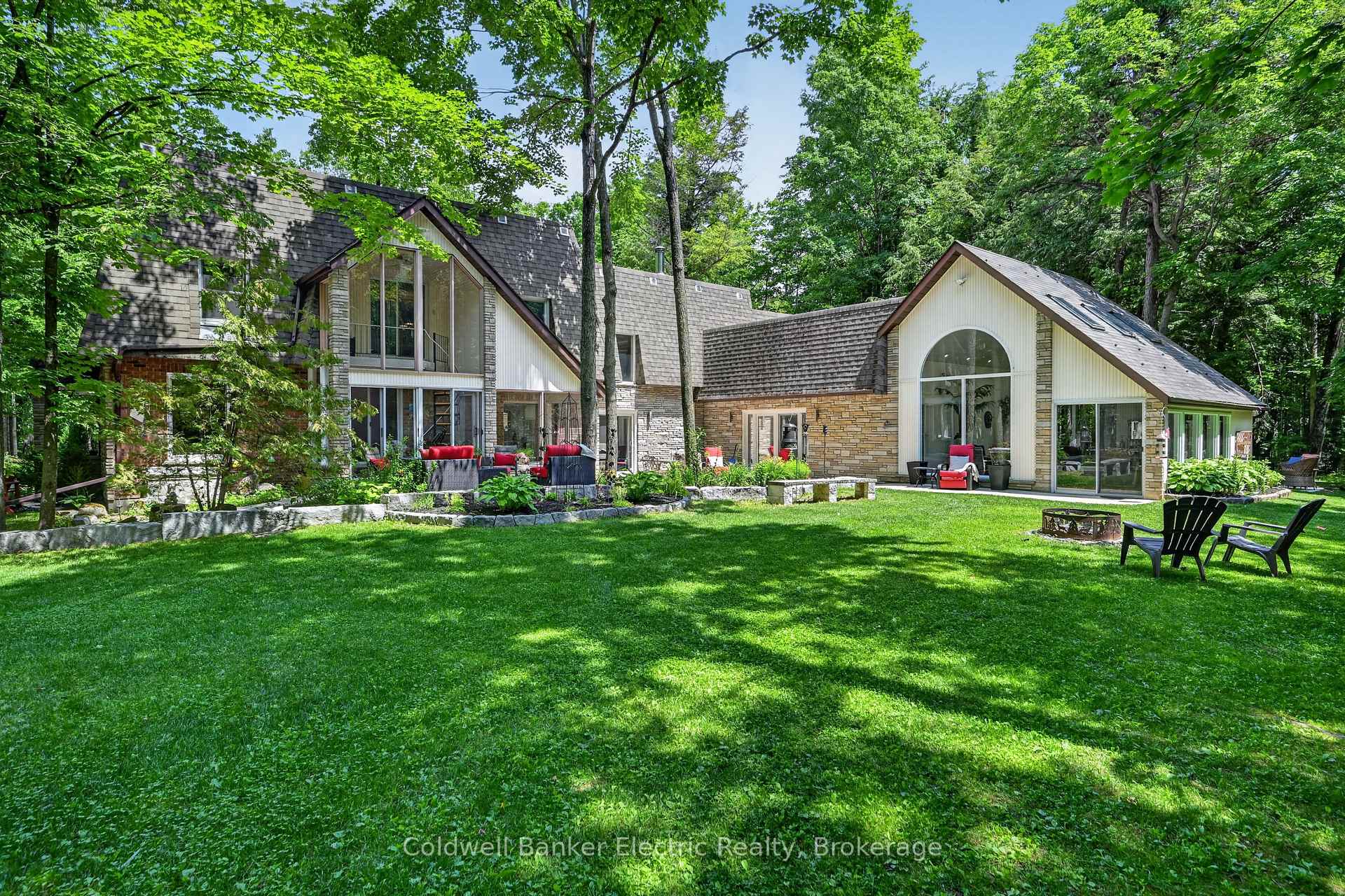 Photo 2 of 2265 Cameron Line, Asphodel-Norwood, Rural Asphodel-Norwood — HOMEH