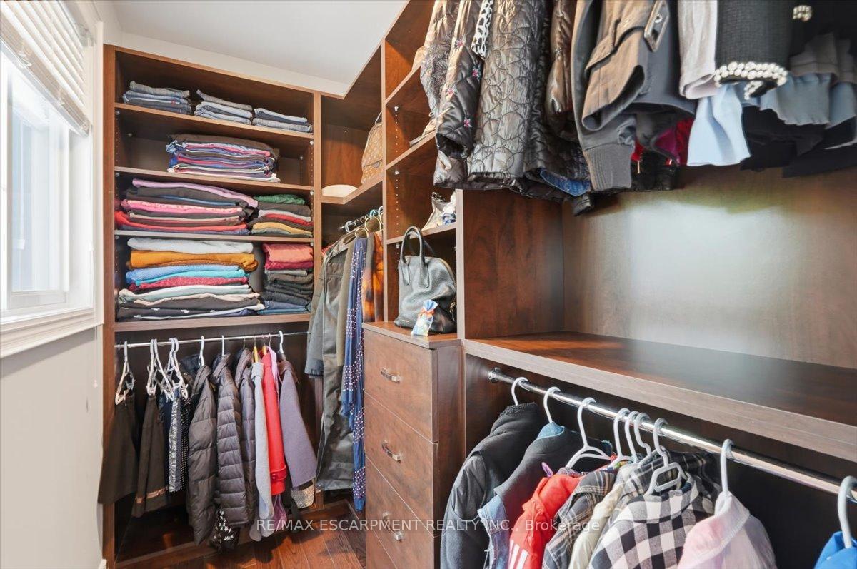 Photo 27 of 140 Romain Crescent, Oakville, College Park — HOMEH