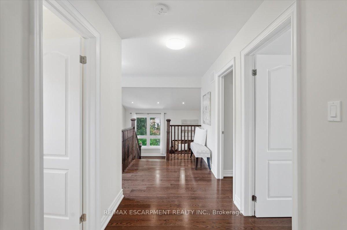 Photo 28 of 140 Romain Crescent, Oakville, College Park — HOMEH