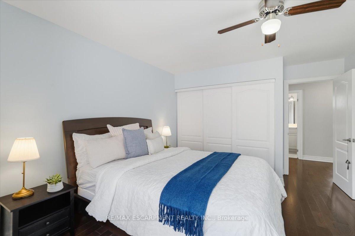 Photo 30 of 140 Romain Crescent, Oakville, College Park — HOMEH