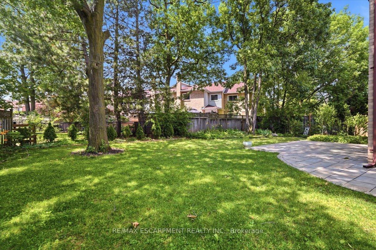 Photo 45 of 140 Romain Crescent, Oakville, College Park — HOMEH