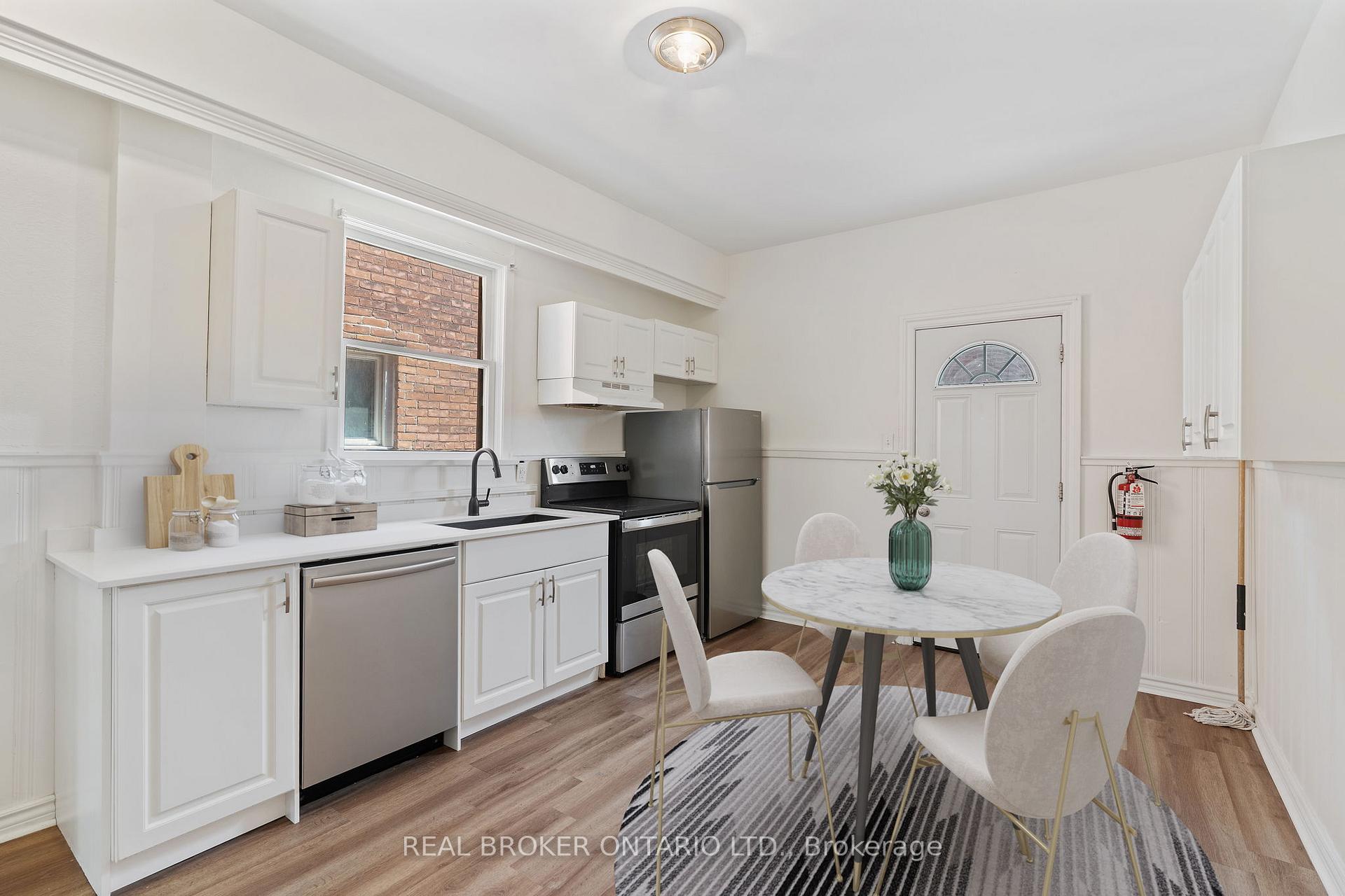 Photo 9 of 40 Ashley Street, Hamilton, Landsdale — HOMEH