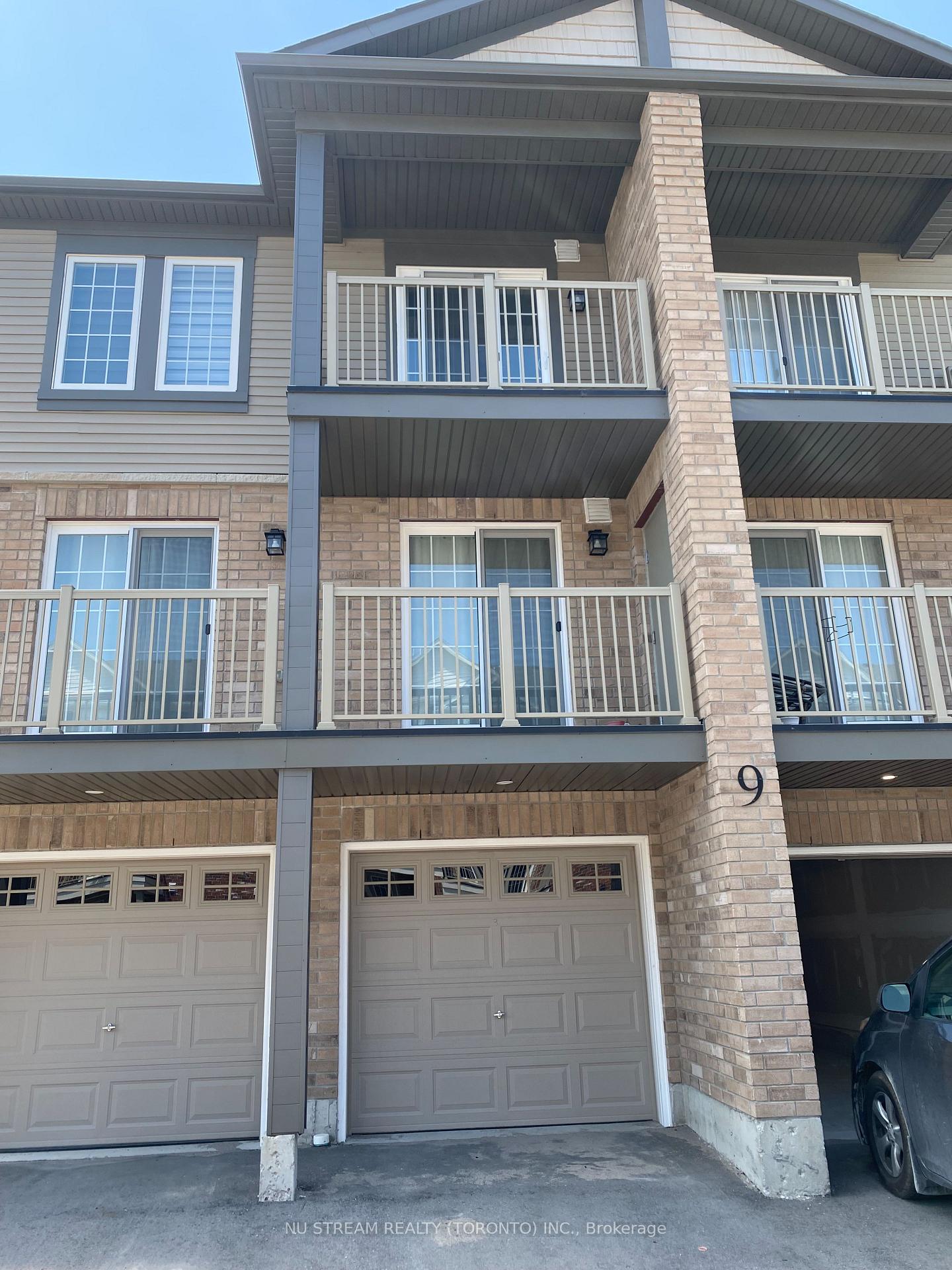 Photo 1 of Unit 3, 9 Hay Lane, Barrie, Rural Barrie Southeast — HOMEH