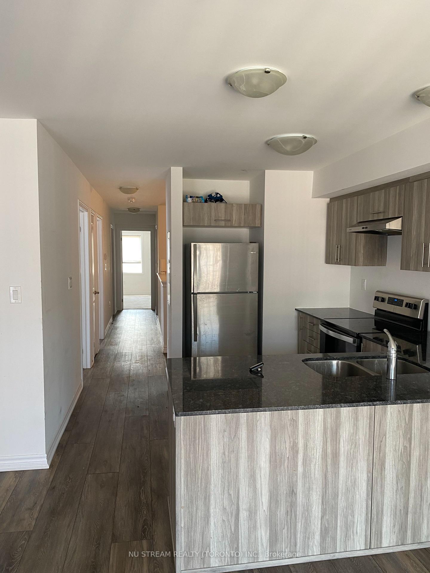 Photo 7 of Unit 3, 9 Hay Lane, Barrie, Rural Barrie Southeast — HOMEH