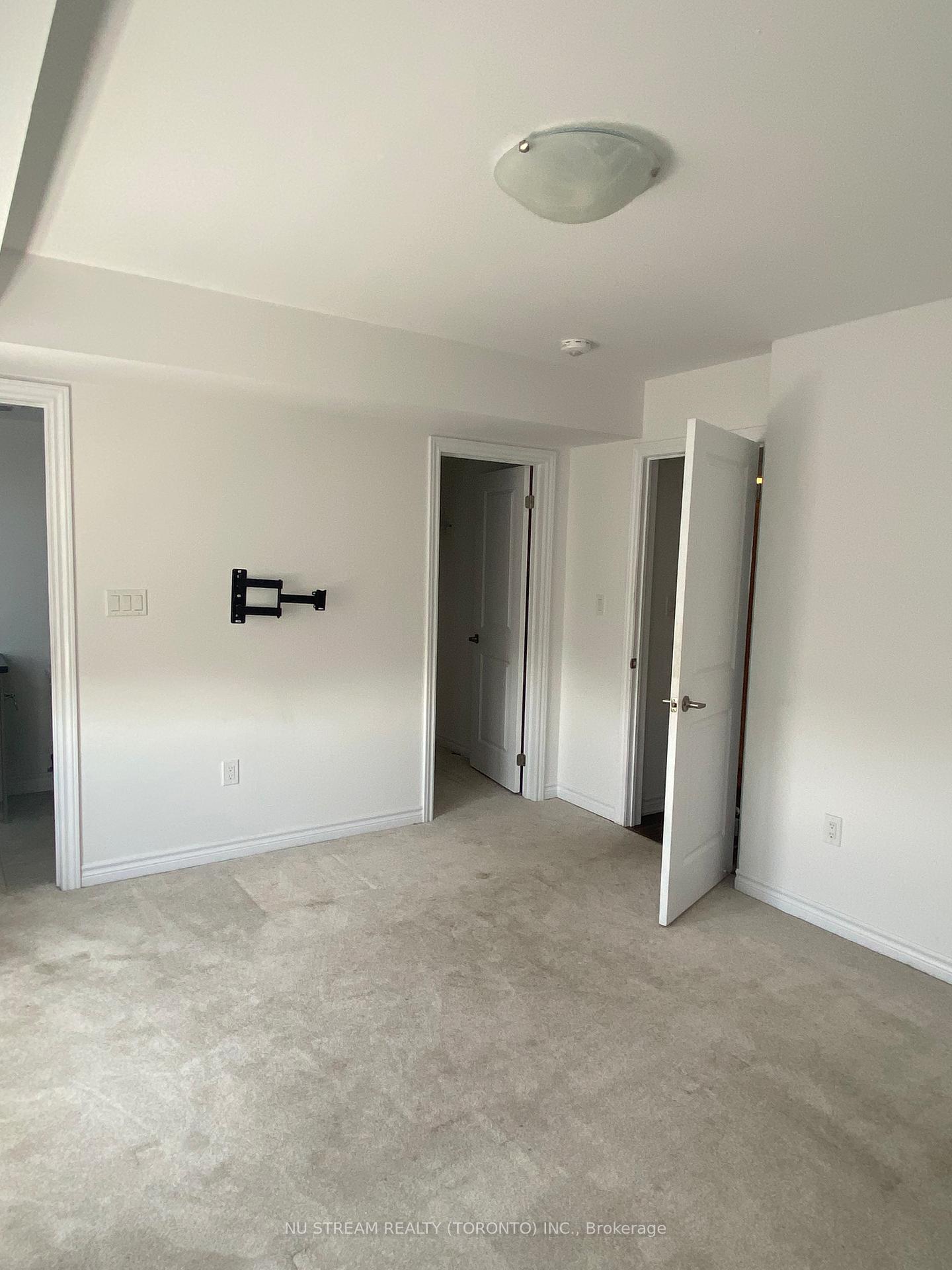 Photo 12 of Unit 3, 9 Hay Lane, Barrie, Rural Barrie Southeast — HOMEH