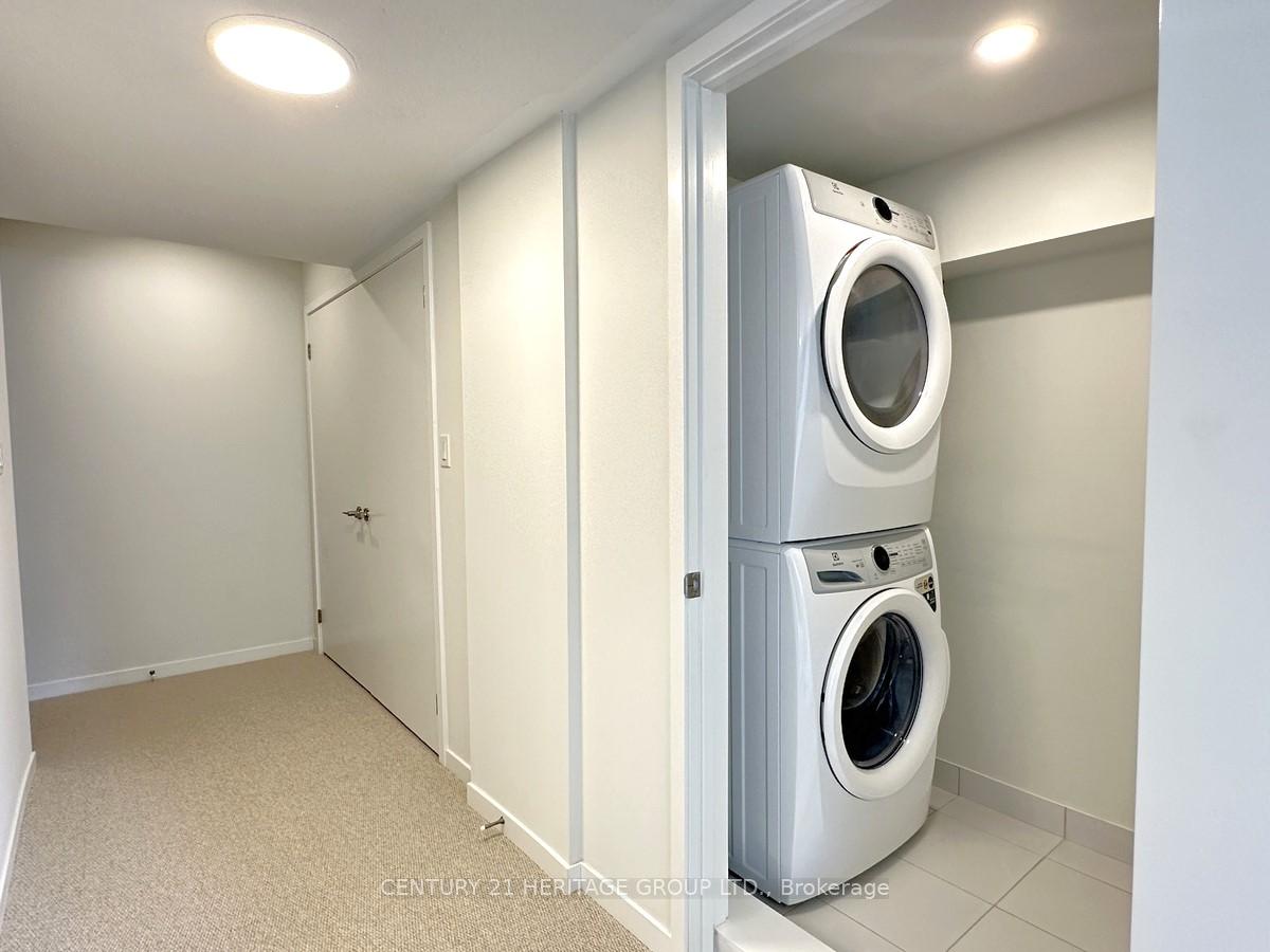 Photo 23 of Unit TH243, 121 Honeycrisp Crescent, Vaughan, Vaughan Corporate Centre — HOMEH