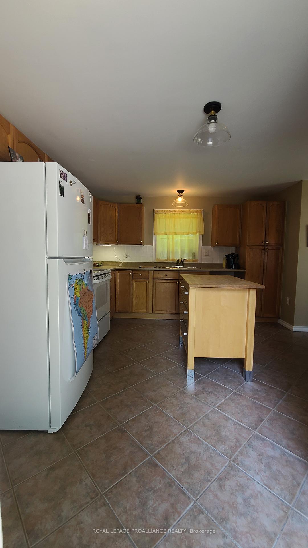 Photo 4 of 482 James Street W, Prescott, Prescott — HOMEH