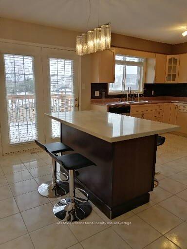 Photo 6 of Unit Main Unit, 22 Clairfields Drive W, Guelph, Clairfields/Hanlon Business Park — HOMEH