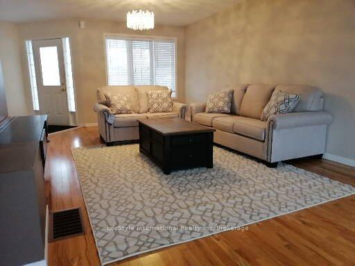 Photo 13 of Unit Main Unit, 22 Clairfields Drive W, Guelph, Clairfields/Hanlon Business Park — HOMEH