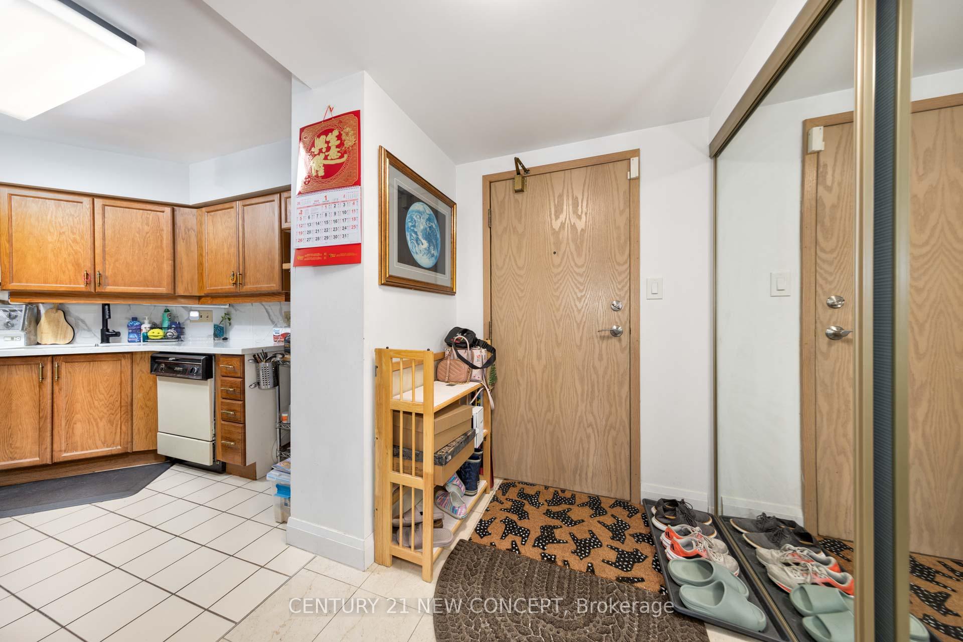 Photo 2 of Unit 932, 22 Southport Street, Toronto, High Park-Swansea — HOMEH