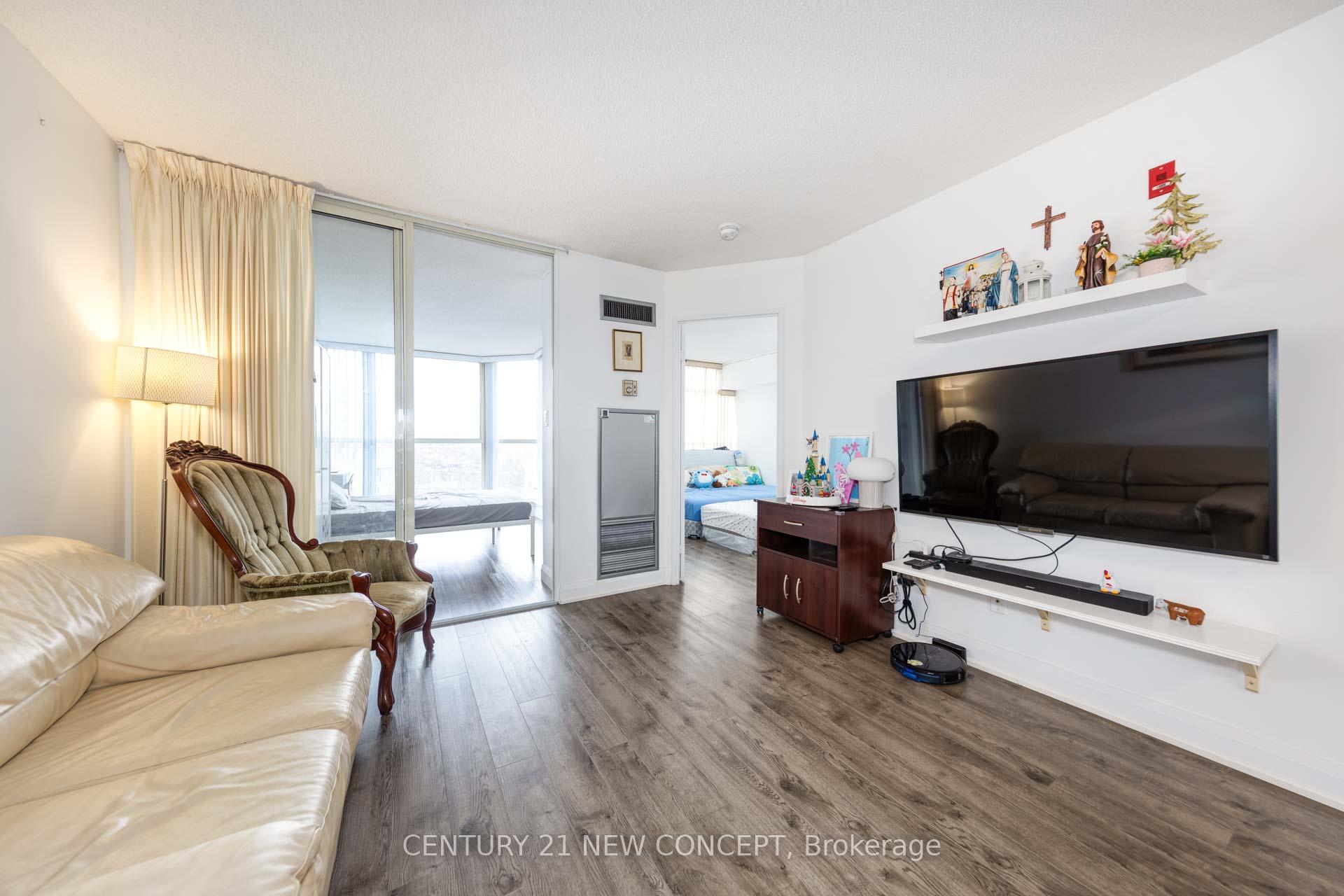 Photo 9 of Unit 932, 22 Southport Street, Toronto, High Park-Swansea — HOMEH