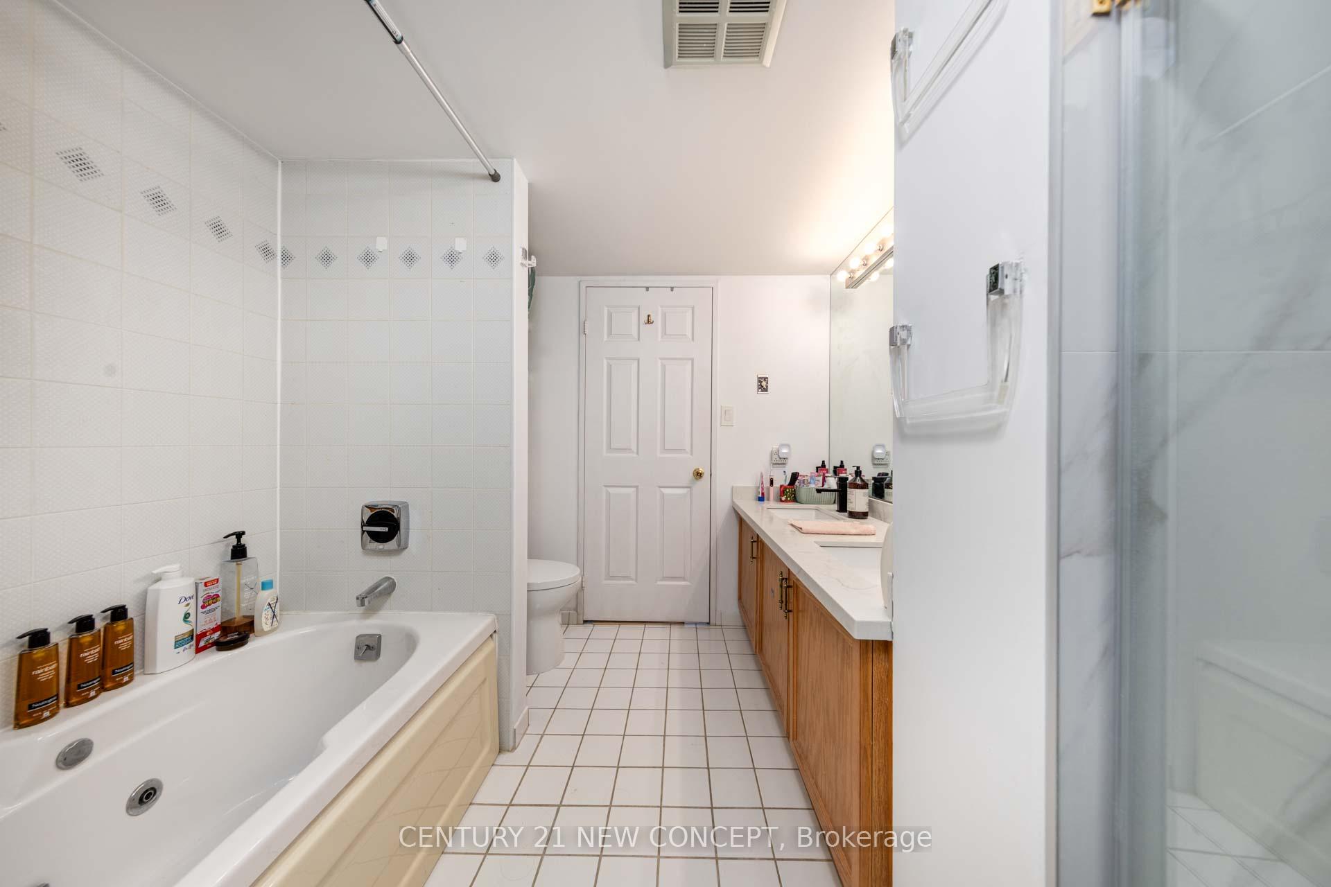 Photo 16 of Unit 932, 22 Southport Street, Toronto, High Park-Swansea — HOMEH