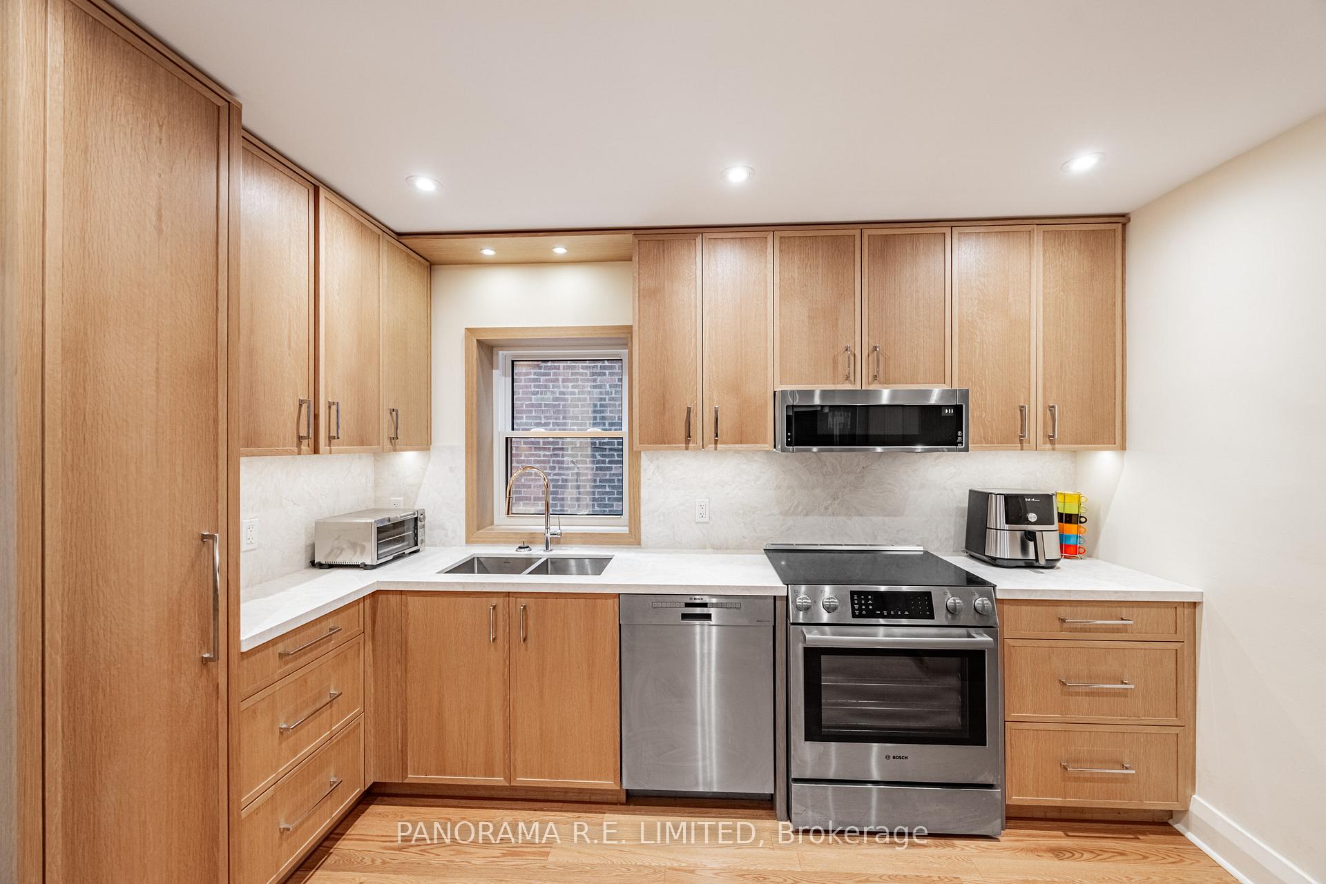 Photo 15 of 239 Winona Drive, Toronto, Oakwood Village — HOMEH