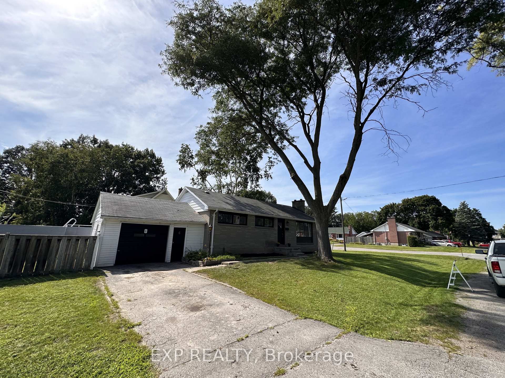 Photo 5 of 6 Woodland Acres, Belleville, Belleville Ward — HOMEH