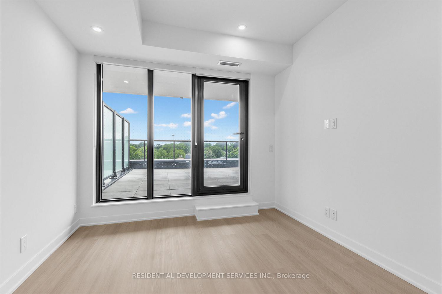 Photo 7 of Unit 507, 699 Sheppard Avenue E, North York, Bayview Village — HOMEH