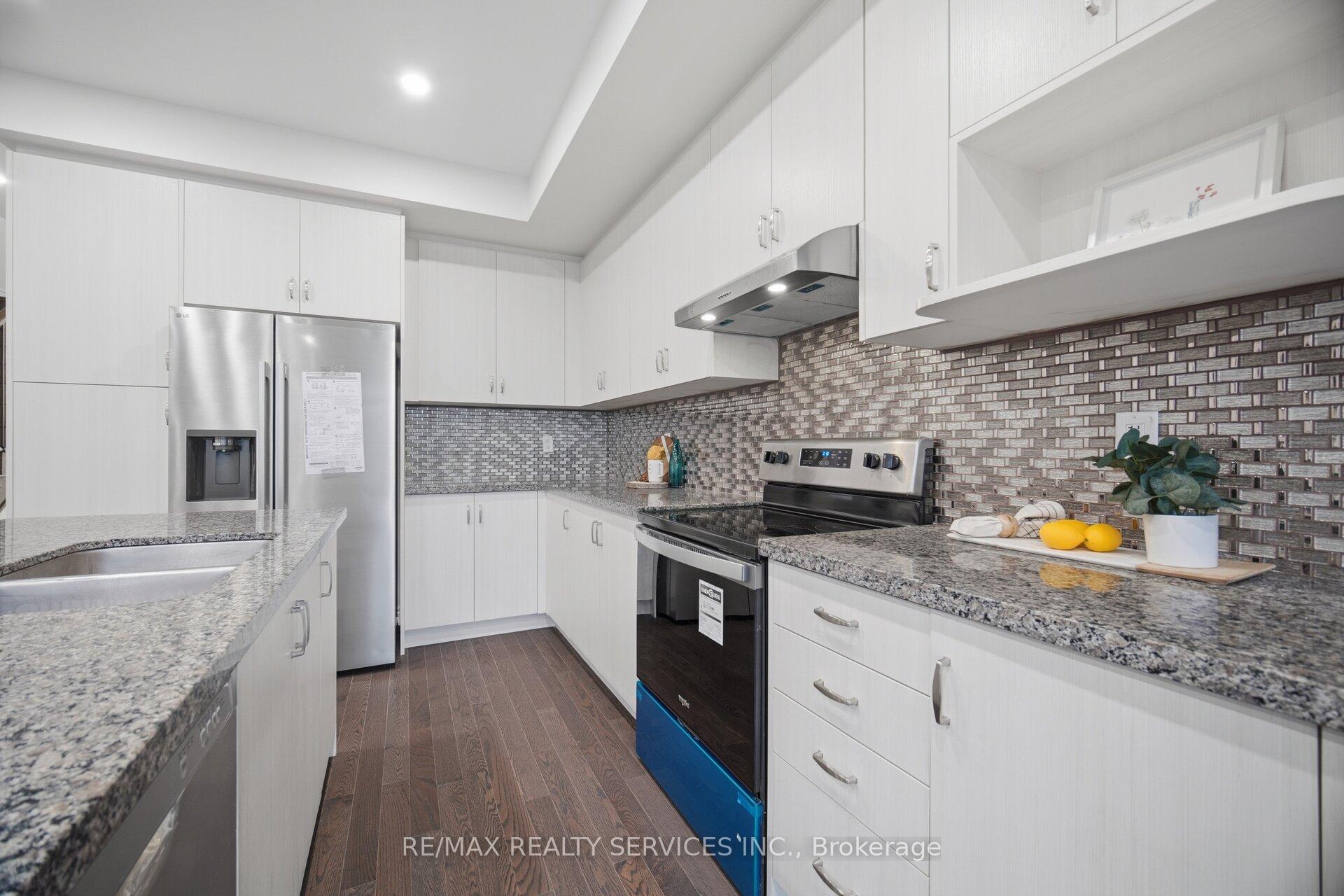 Photo 11 of 1426 Oakmont Common, Burlington, Tyandaga — HOMEH