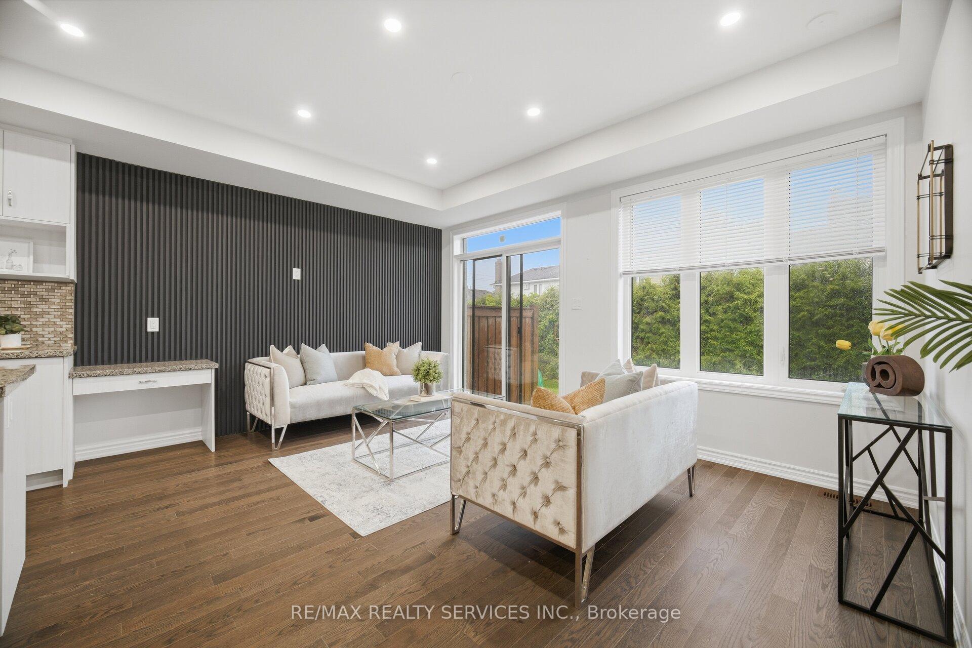 Photo 13 of 1426 Oakmont Common, Burlington, Tyandaga — HOMEH
