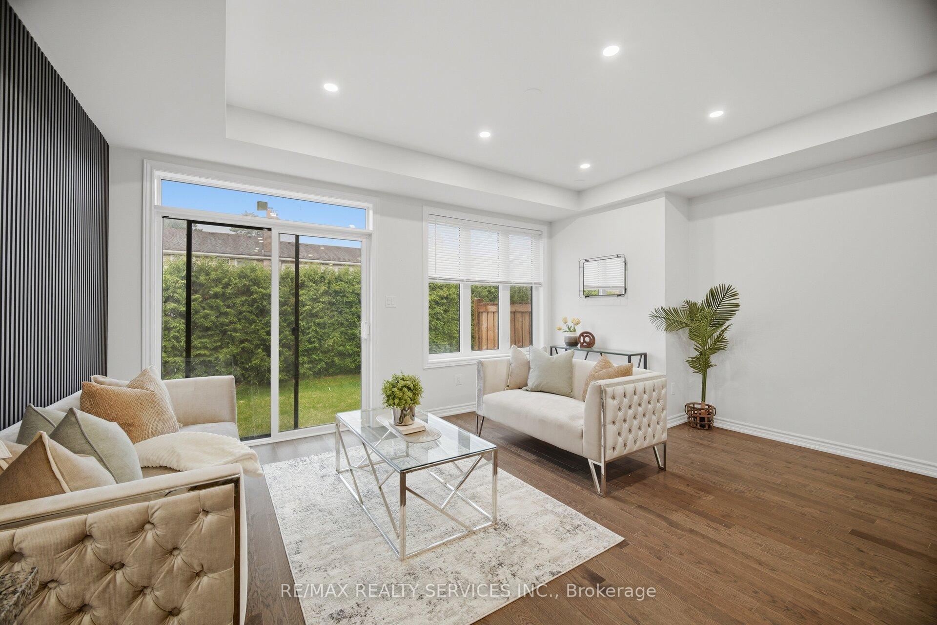 Photo 14 of 1426 Oakmont Common, Burlington, Tyandaga — HOMEH