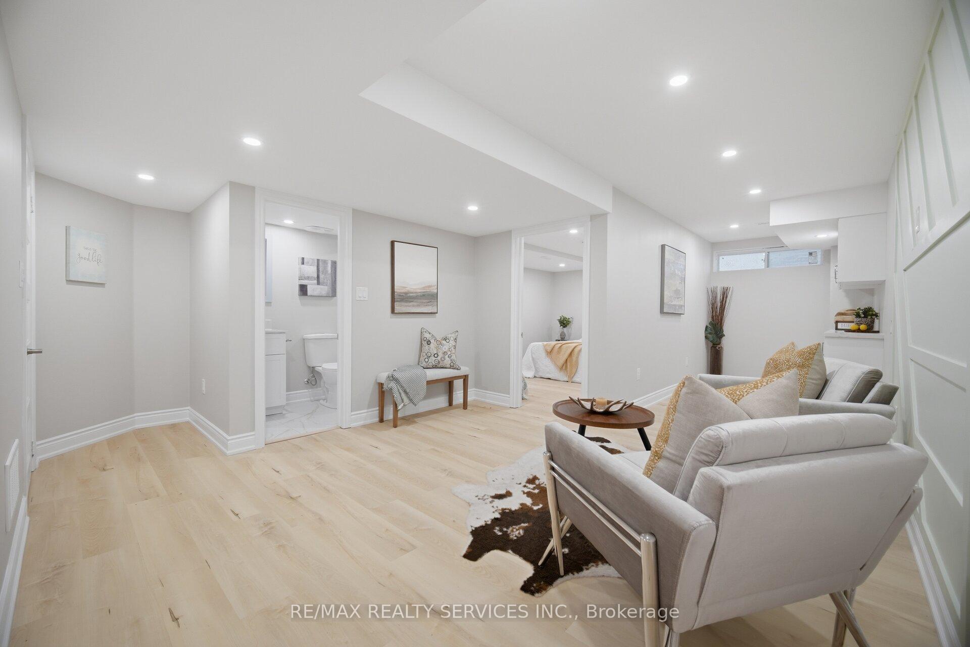 Photo 37 of 1426 Oakmont Common, Burlington, Tyandaga — HOMEH
