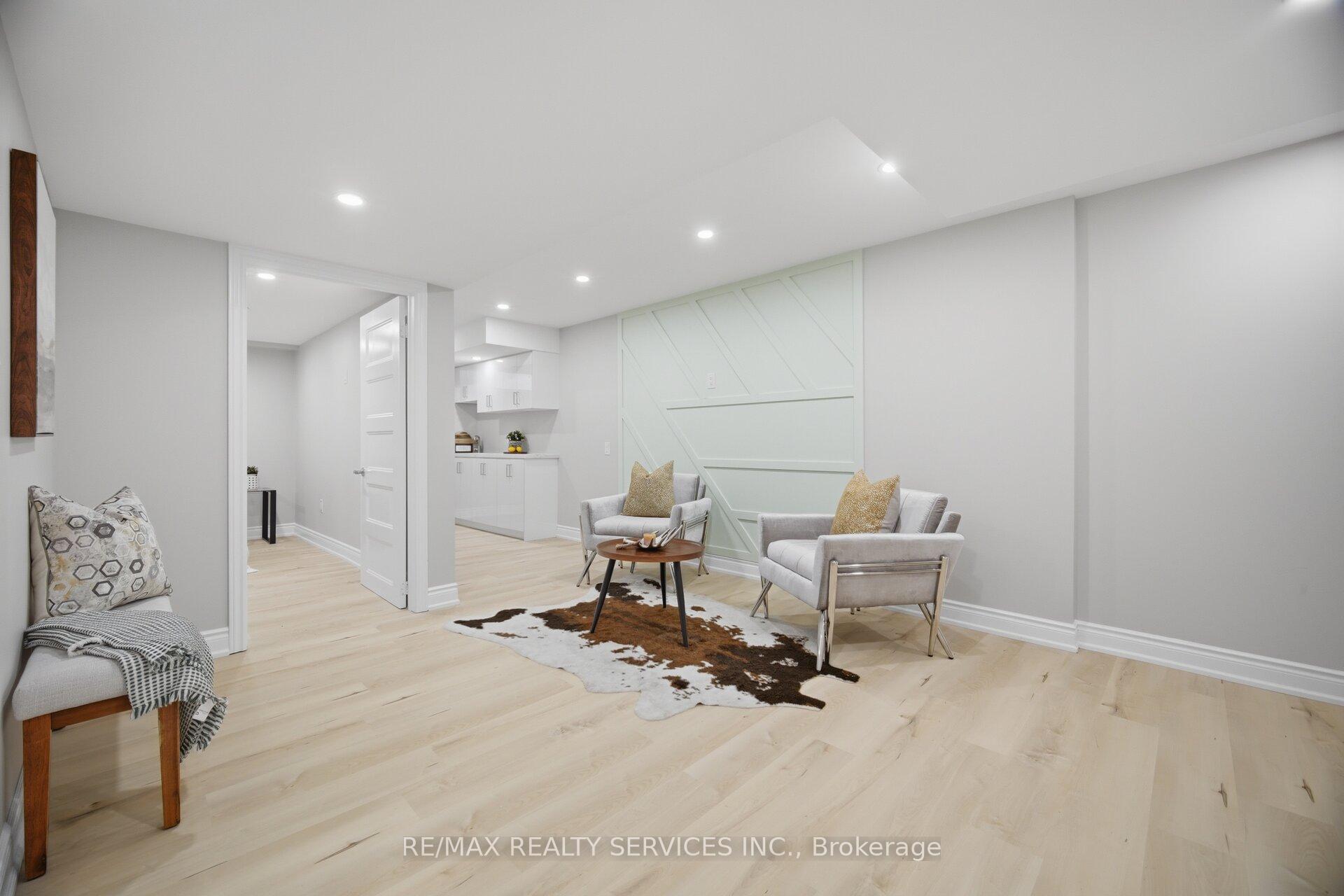 Photo 39 of 1426 Oakmont Common, Burlington, Tyandaga — HOMEH