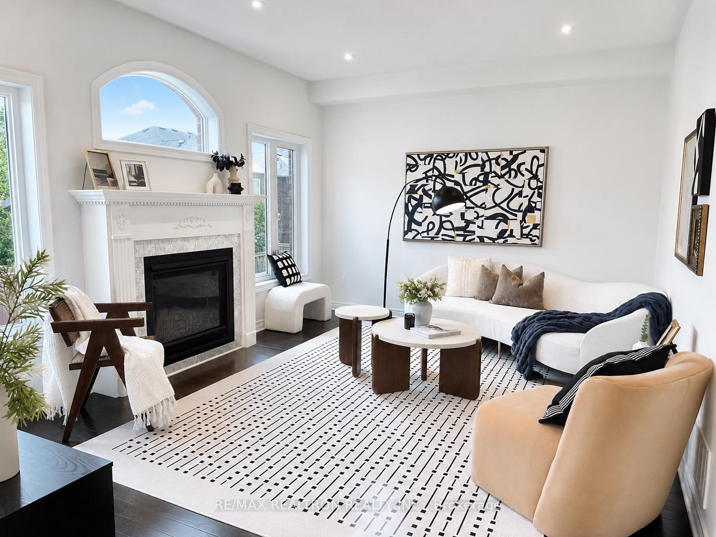 Photo 9 of 342 Lauderdale Drive, Vaughan, Patterson — HOMEH