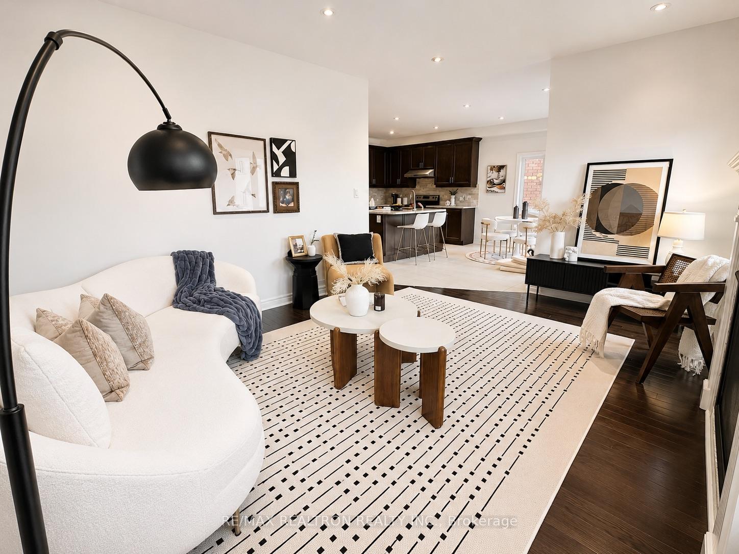 Photo 13 of 342 Lauderdale Drive, Vaughan, Patterson — HOMEH