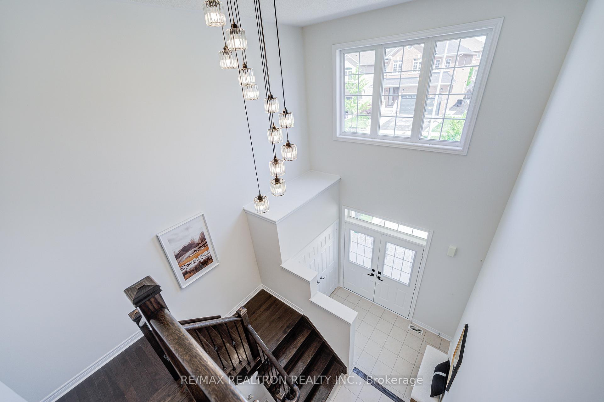 Photo 17 of 342 Lauderdale Drive, Vaughan, Patterson — HOMEH