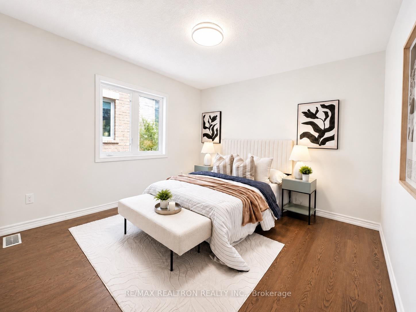 Photo 24 of 342 Lauderdale Drive, Vaughan, Patterson — HOMEH
