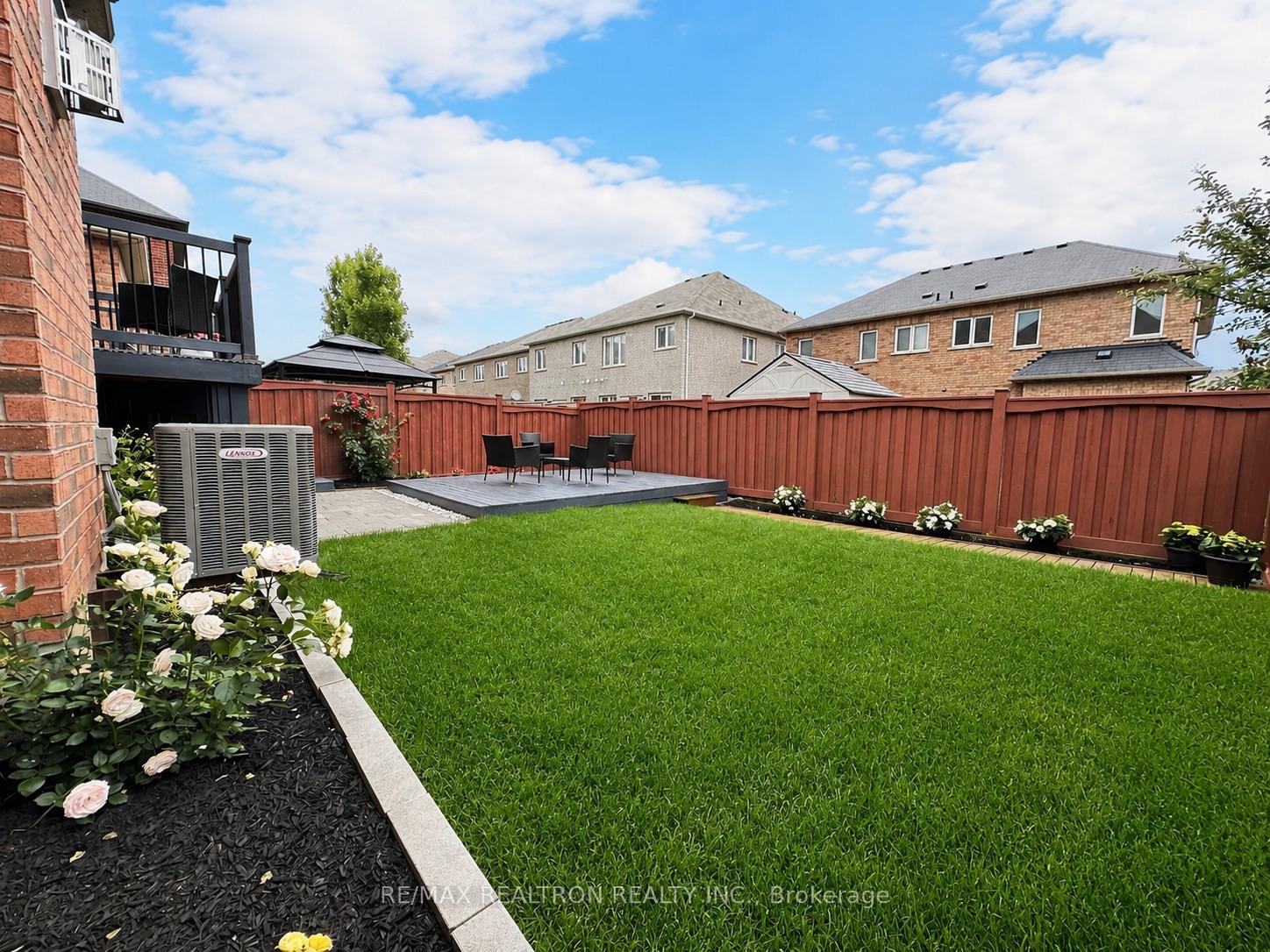 Photo 43 of 342 Lauderdale Drive, Vaughan, Patterson — HOMEH