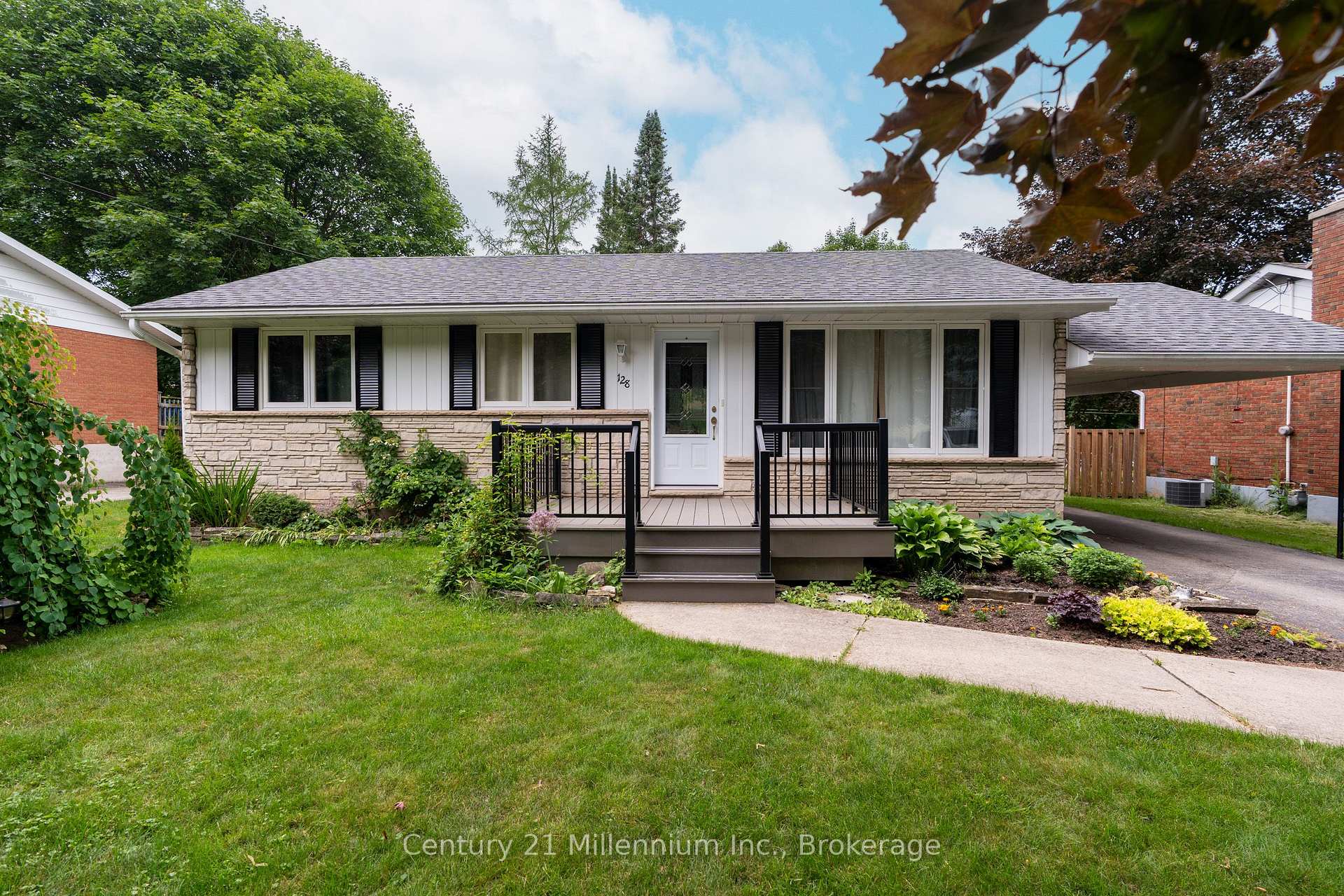 Photo 1 of 128 7th Avenue E, Owen Sound — HOMEH