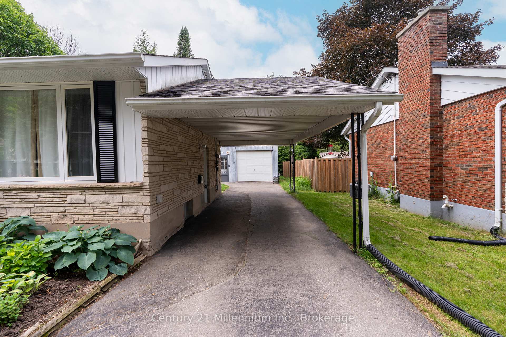 Photo 4 of 128 7th Avenue E, Owen Sound — HOMEH