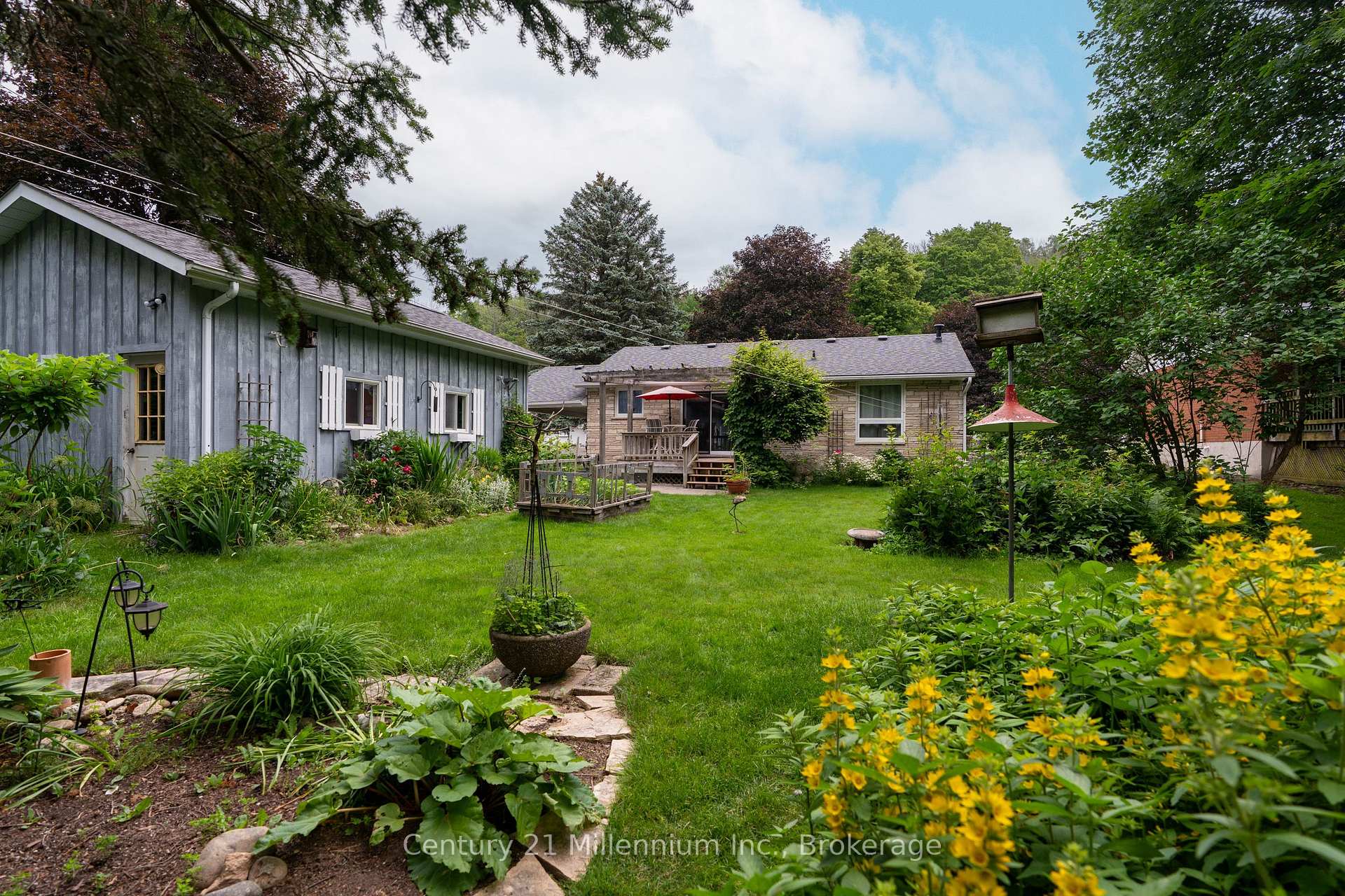 Photo 8 of 128 7th Avenue E, Owen Sound — HOMEH