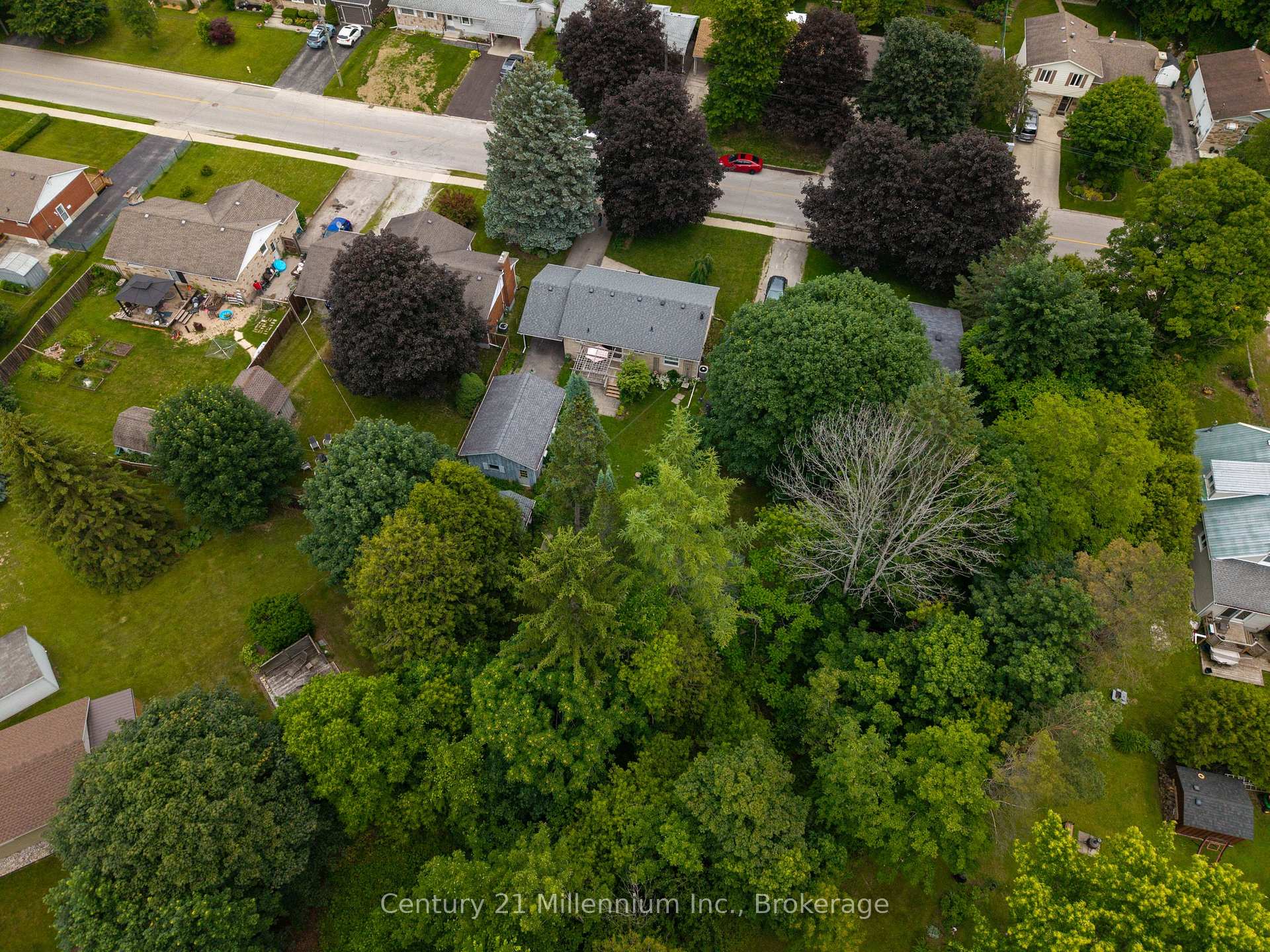 Photo 11 of 128 7th Avenue E, Owen Sound — HOMEH